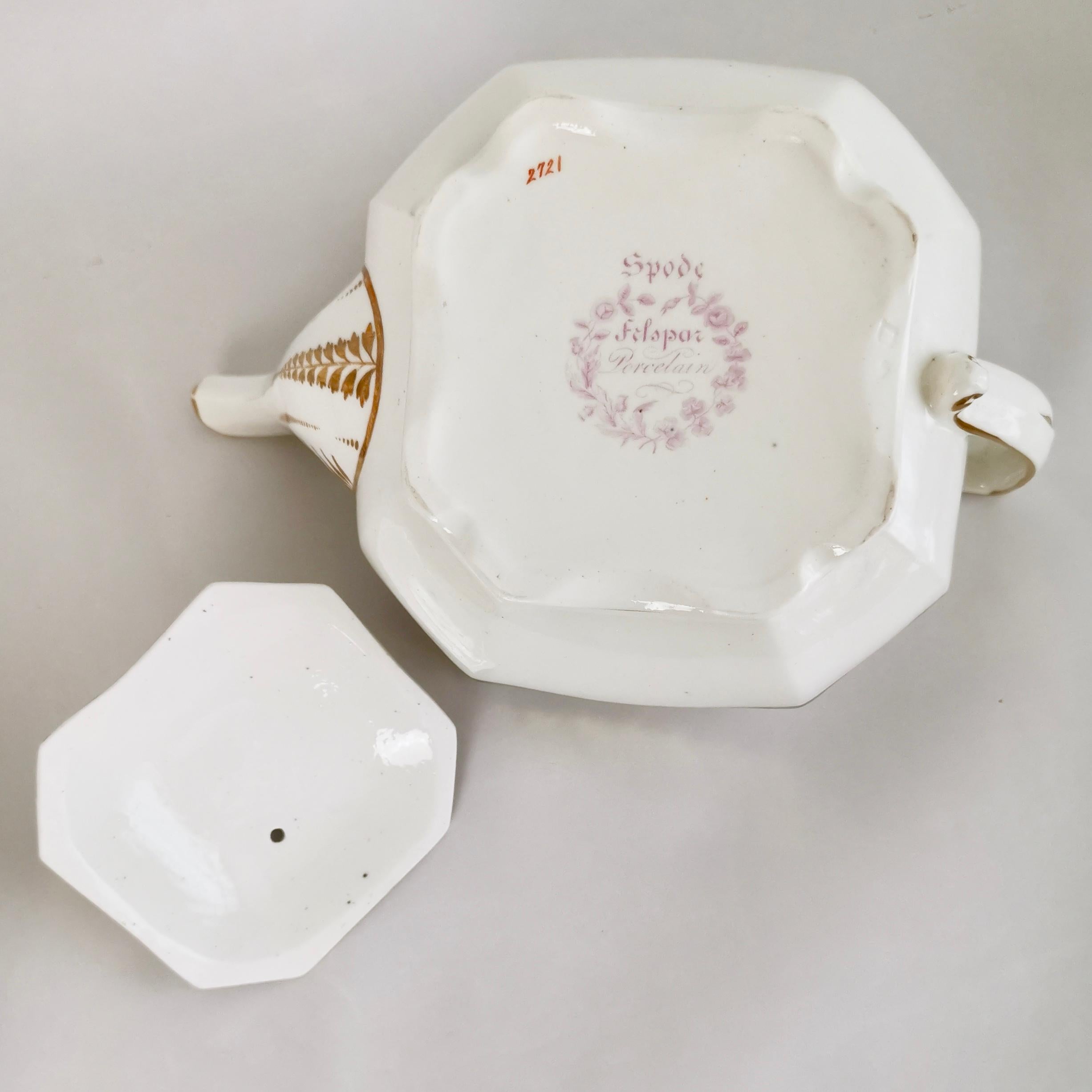 Early 19th Century Spode Tea Service, Felspar Porcelain White and Cobalt Blue, Regency 1821-1825