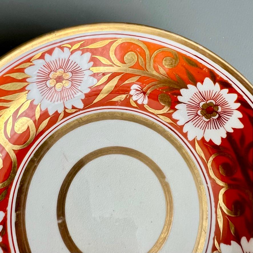 Tasse à thé Spode, rouge, dorée avec chrysanthèmes blancs, Régence, vers 1810 en vente 2