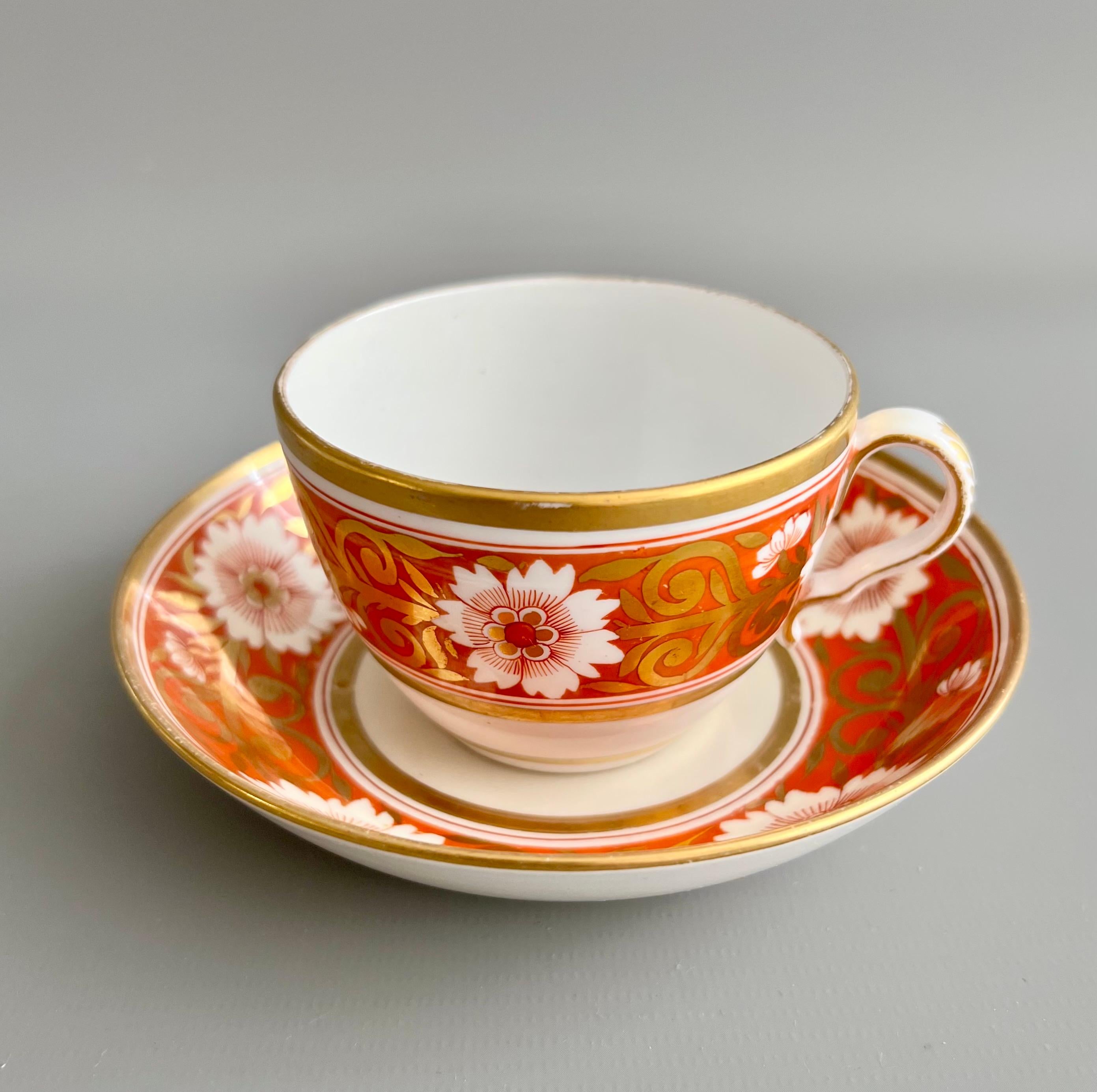 English Spode Teacup and Saucer, Red, Gilt with White Chrysanthemum, Regency ca 1810 For Sale