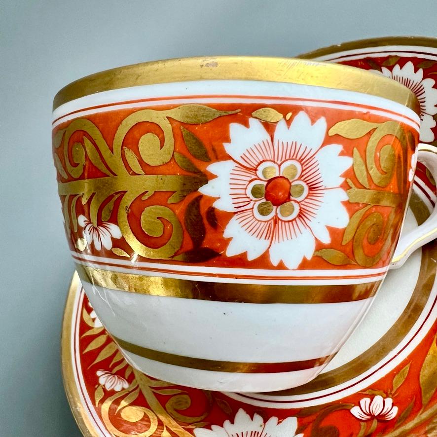 Porcelain Spode Teacup and Saucer, Red, Gilt with White Chrysanthemum, Regency ca 1810 For Sale