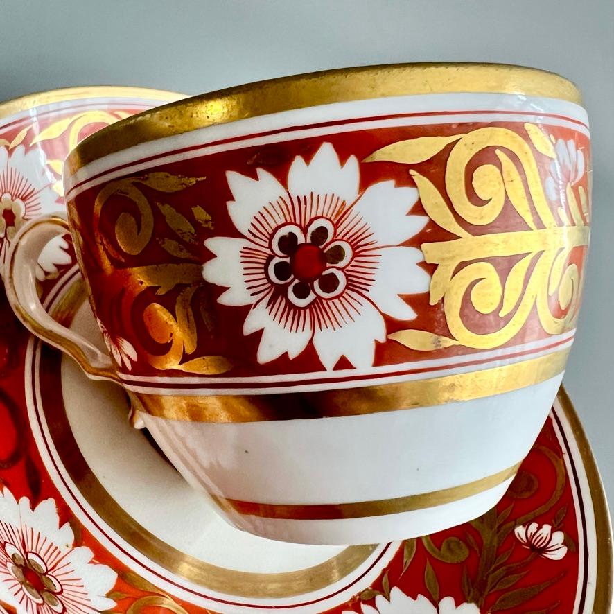 Spode Teacup and Saucer, Red, Gilt with White Chrysanthemum, Regency ca 1810 For Sale 2
