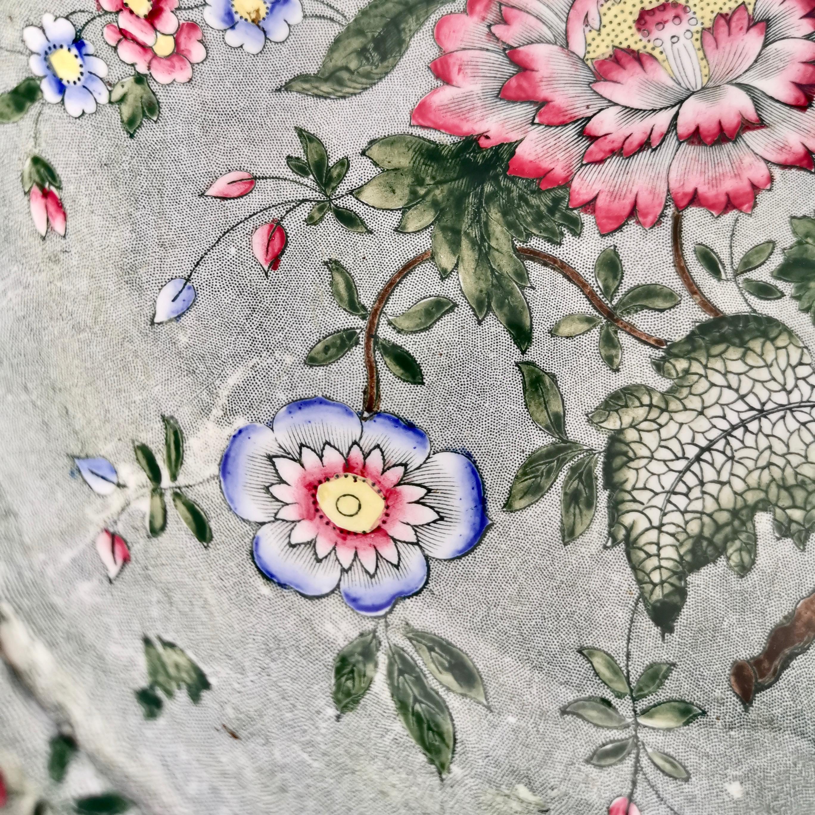 Early 19th Century Spode's New Fayence Tazza, Green Chinoiserie Flowers and Birds, Regency, 1829