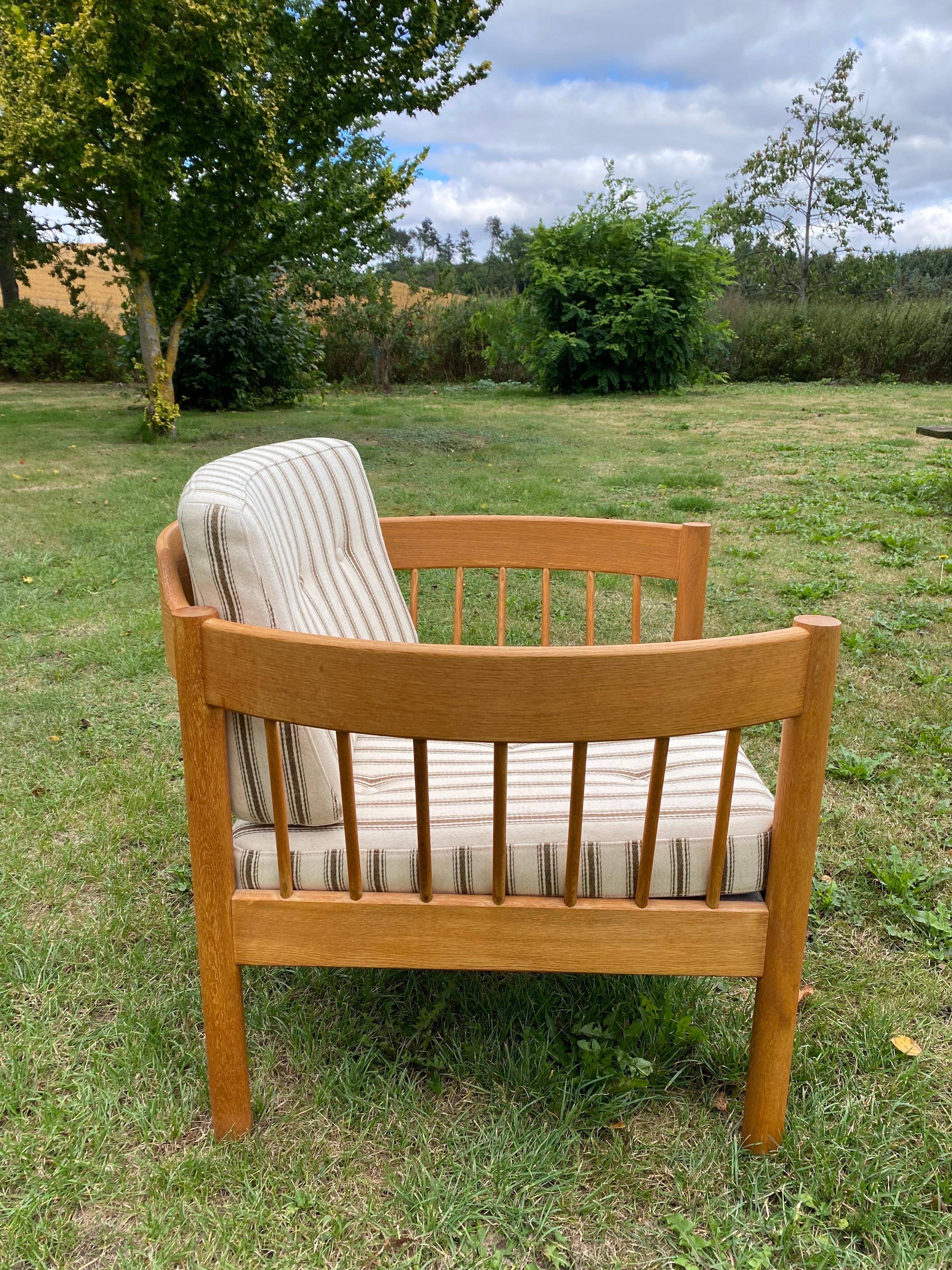 Danish spoke-Back Chair in Oak from the 1970s In Good Condition In Mørkøv, 85