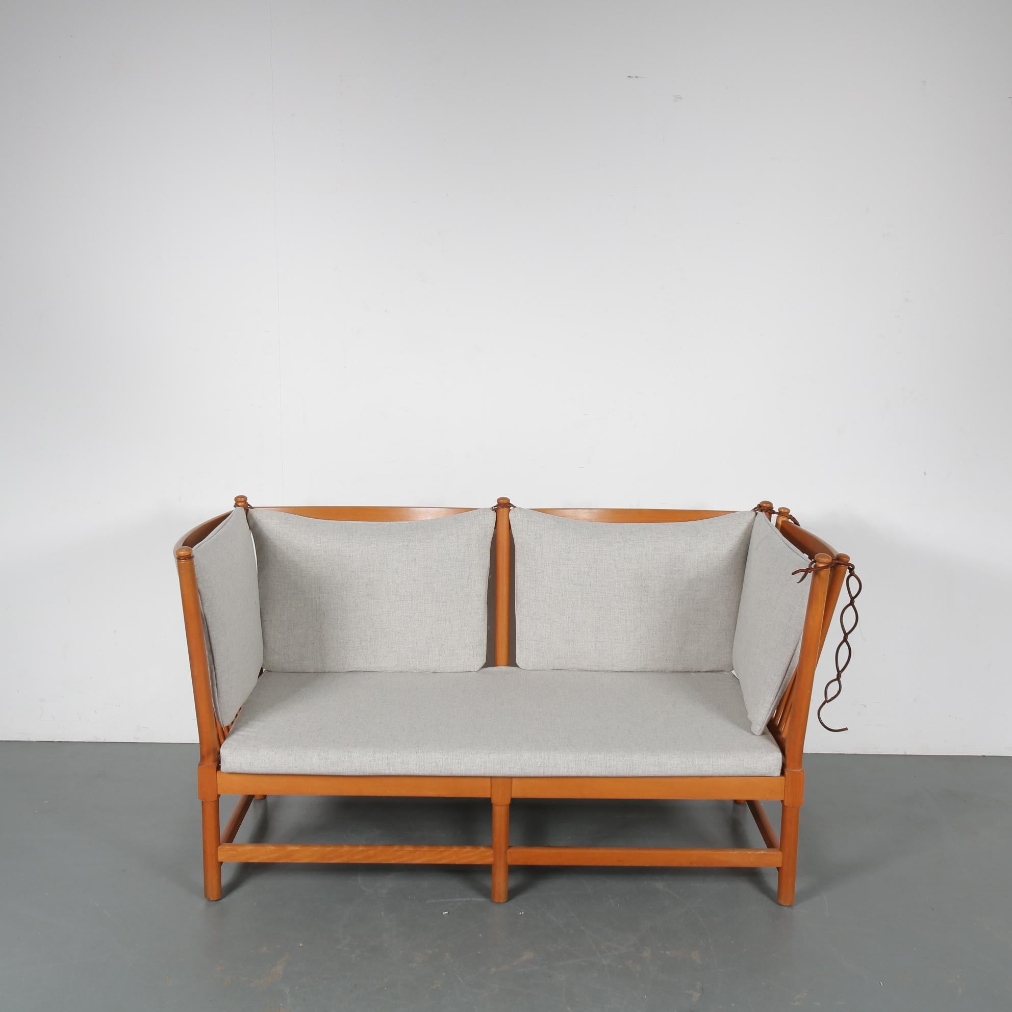 Danish Spokeback Sofa by Børge Mogensen for Fritz Hansen, Denmark, 1963 For Sale