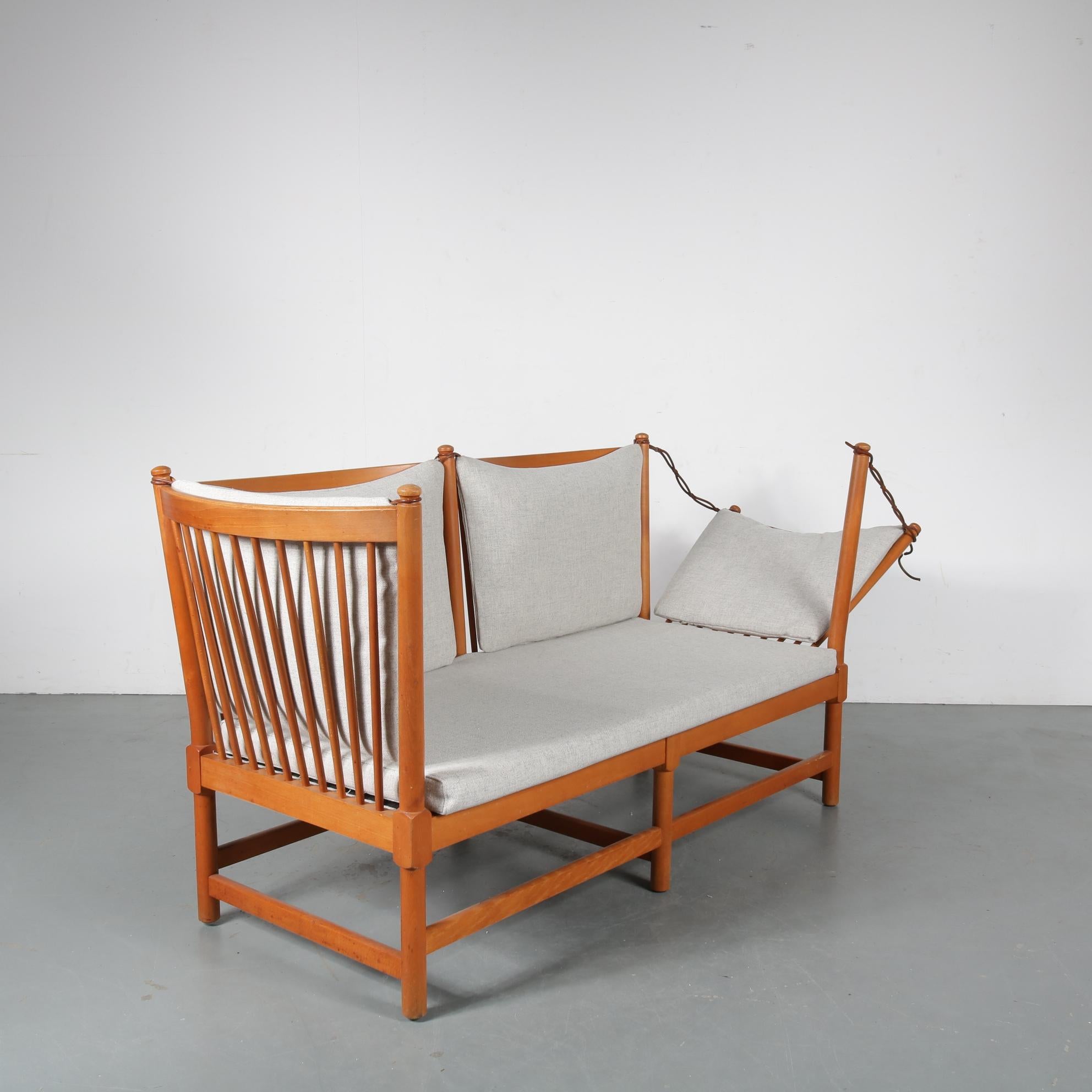 Spokeback Sofa by Børge Mogensen for Fritz Hansen, Denmark, 1963 In Good Condition For Sale In Amsterdam, NL