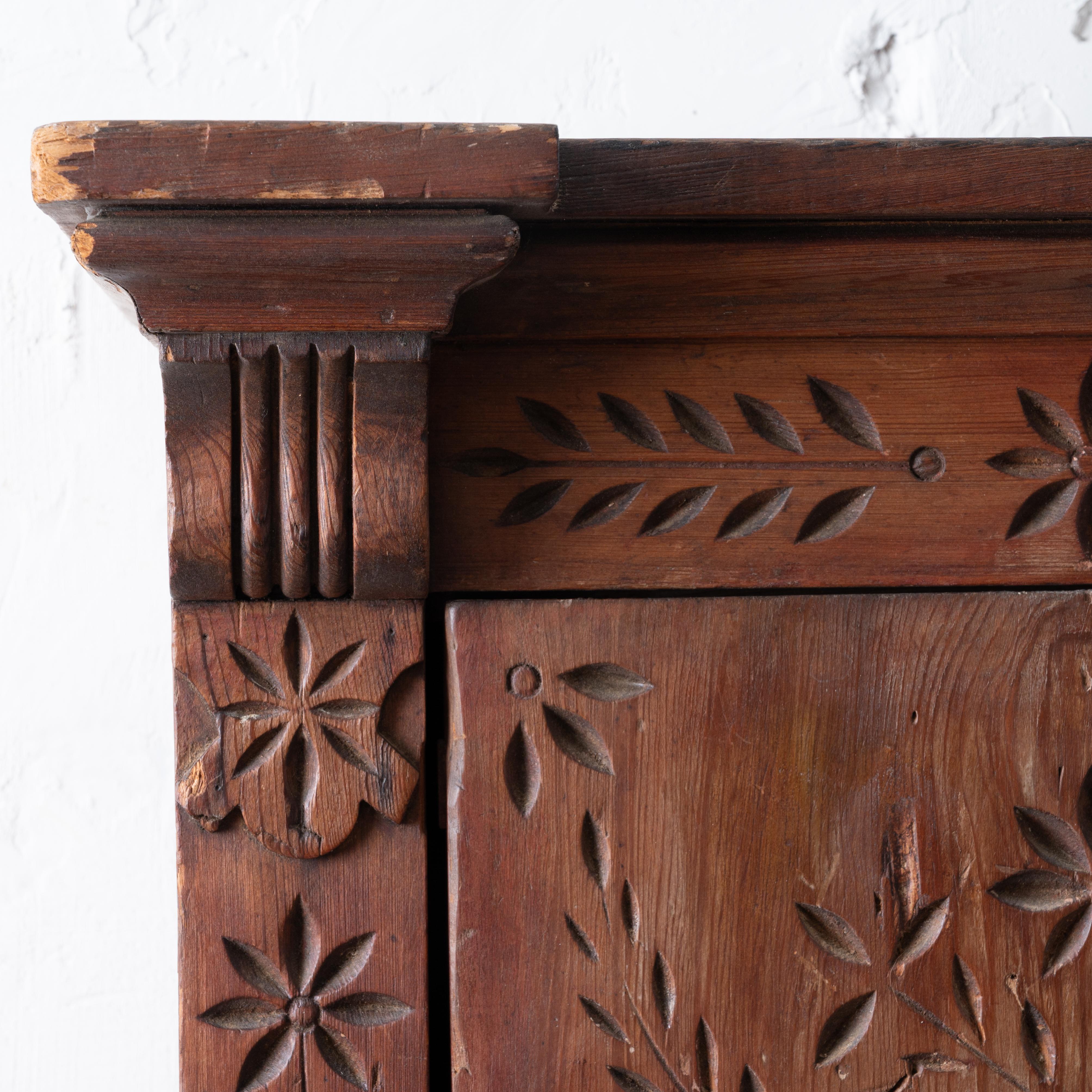 Spoon-Carved Pine Wall Cupboard, 19th Century For Sale 2