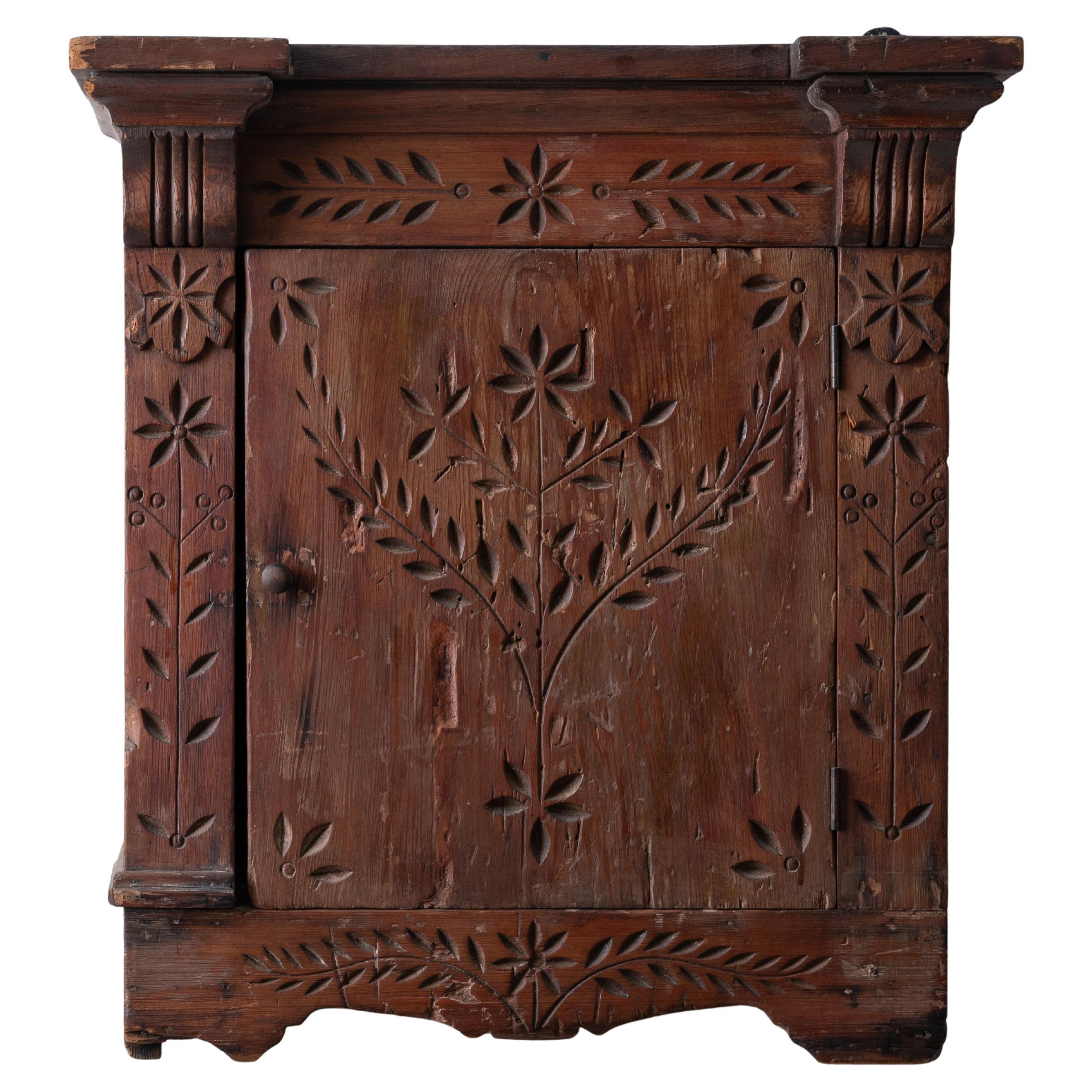 Spoon-Carved Pine Wall Cupboard, 19th Century For Sale