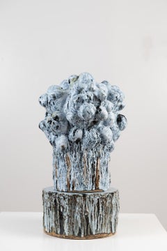 Escultura Espora de cerámica esmaltada de Trish DeMasi