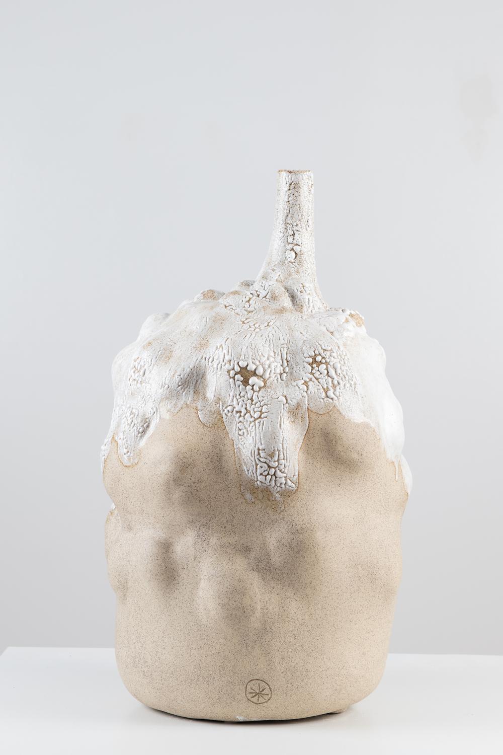 Trish DeMasi
Spora vessel, 2021
Glazed and raw speckled stoneware
Measures: 11 x 12 x 22 in.