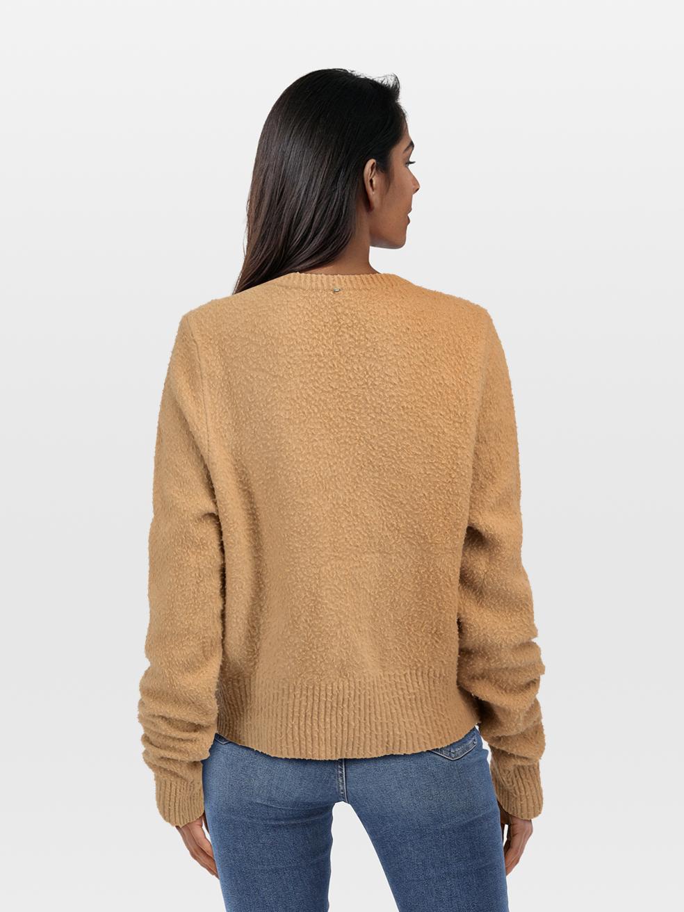 La condizione è buona. L'usura generale del maglione è evidente. Moderati segni di usura sul tessuto, dove è visibile il pilling, su questo articolo di rivendita di marca Sportmax usato.
 

 Dettagli
 

 

 Beige
 

 Lana
 

 Ponticello
 

