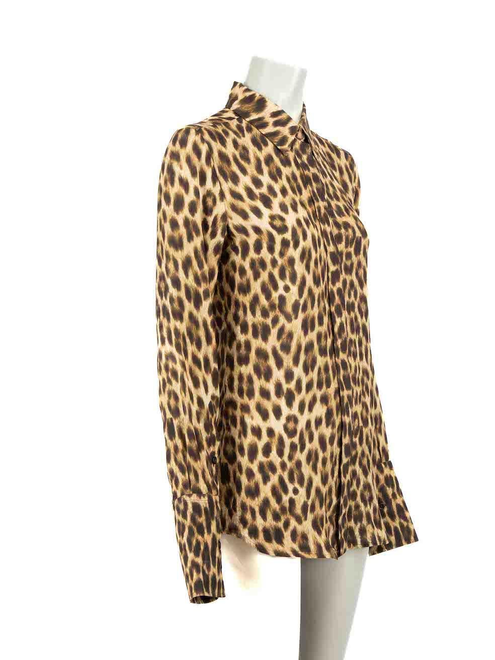 CONDITION is Very good. Minimal wear to shirt is evident. Minimal wear with the composition and size label missing on this used Sportmax designer resale item.
 
Details
Brown
Silk
Long sleeves blouse
Leopard print pattern
Front button up