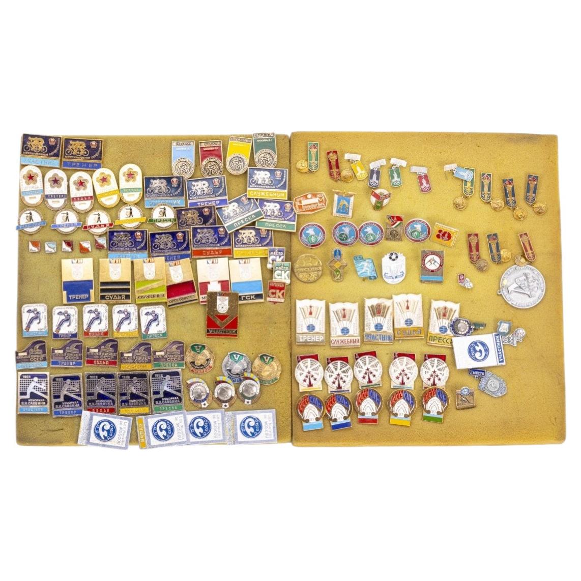 Sports collections - Collection of pins, emblems and badges - 115
