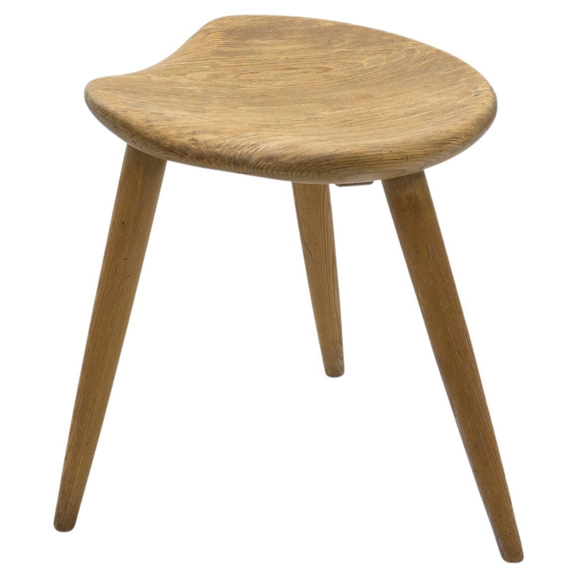 Sportstuge Stool in Solid Pine Made in Norway by Norsk Husflid, circa 1950s For Sale