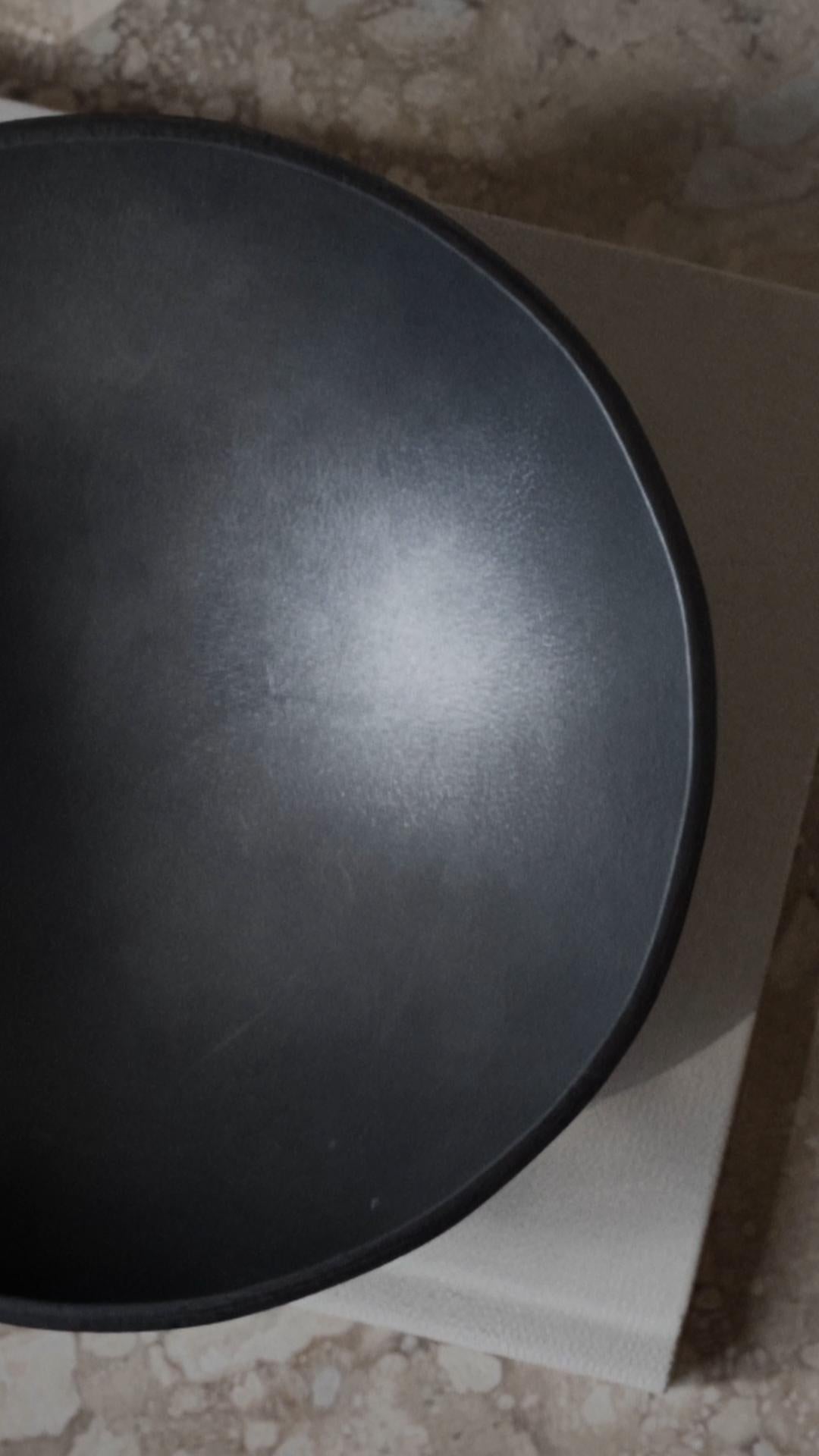 SPOT - Ciotola in cuoio sostenibile modellato in vendita 3