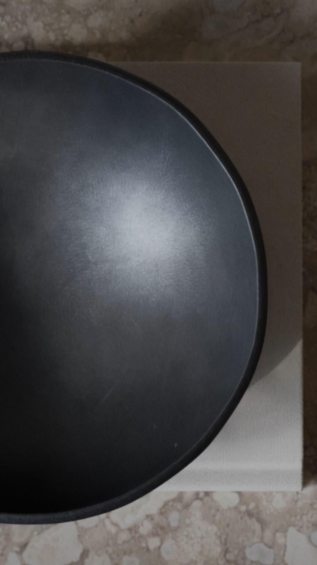 SPOT - Ciotola in cuoio sostenibile modellato in vendita 4