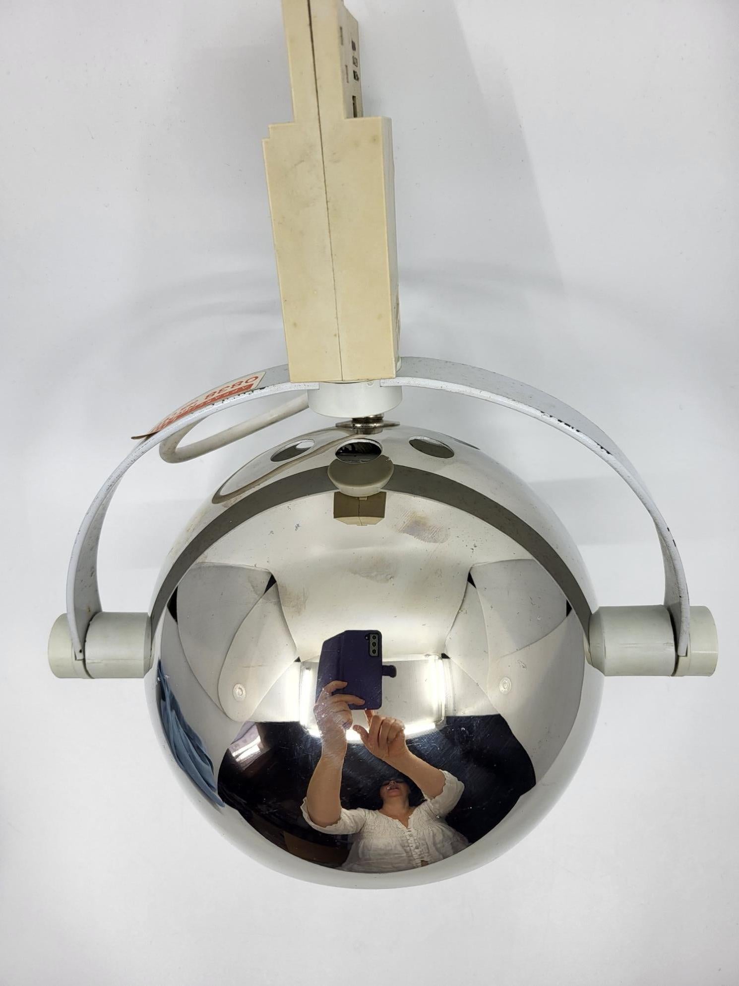 Découvrez notre luminaire orientable 