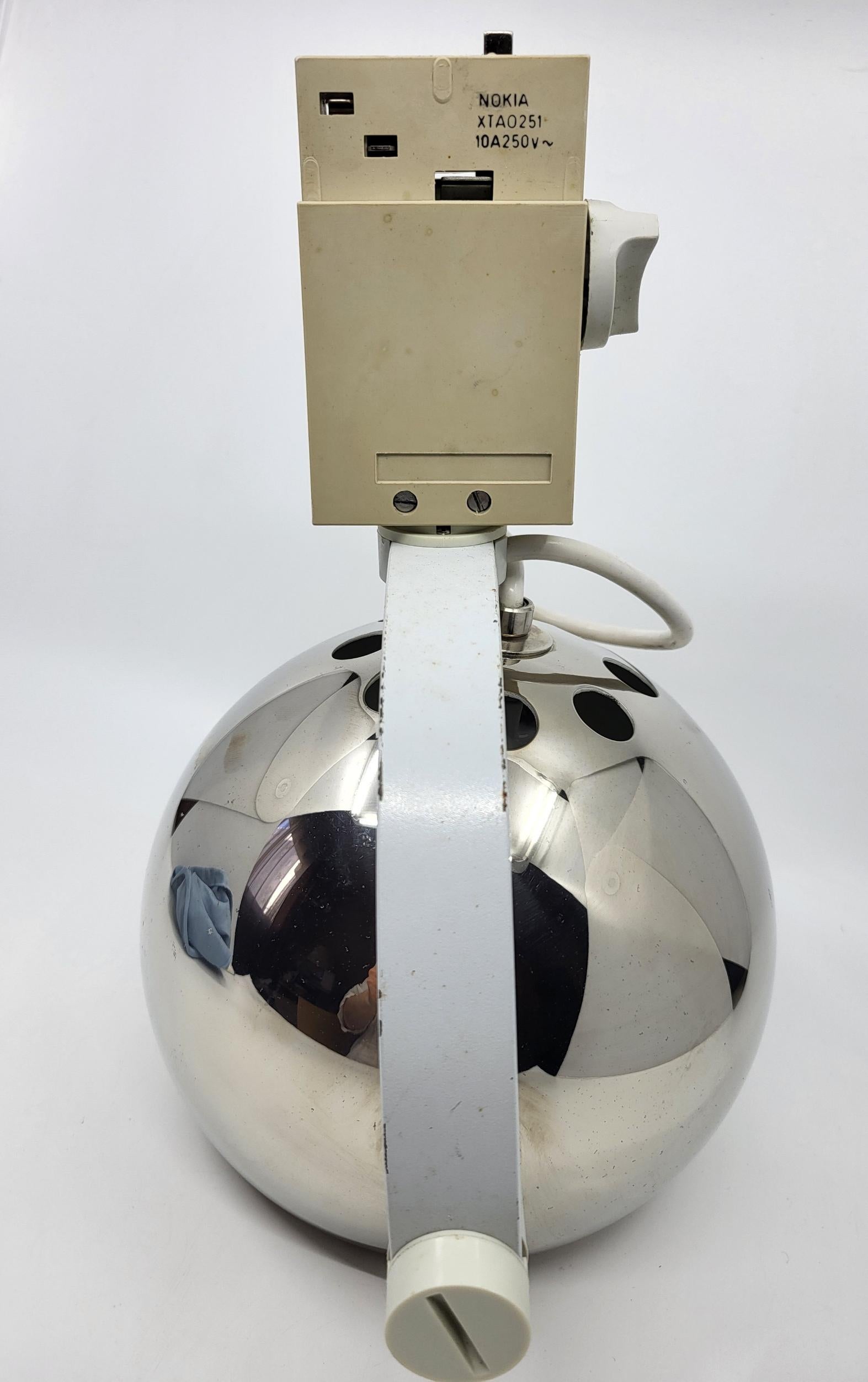 Space Age Spot orientable Lita Eyeball par Nokia 1970 For Sale