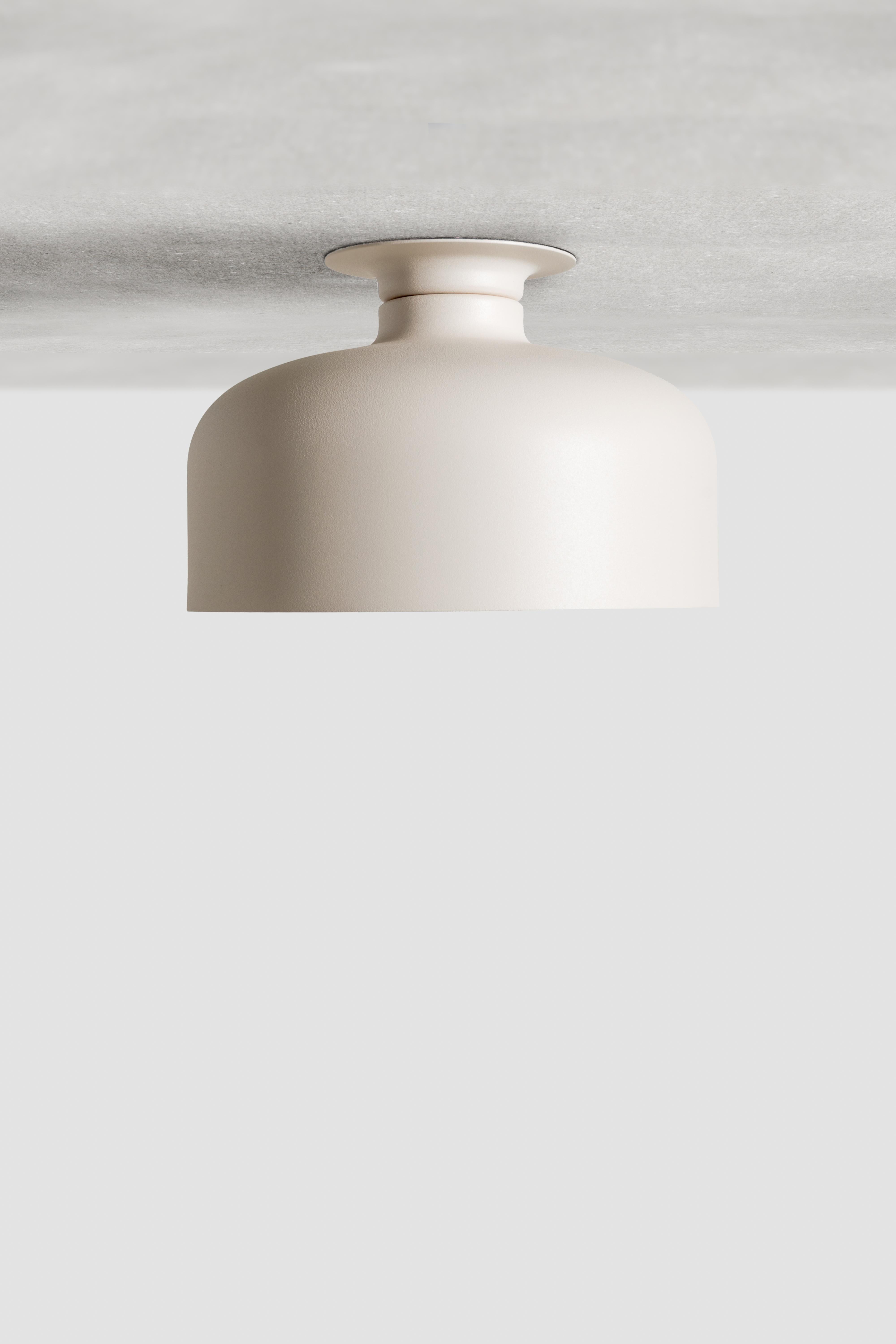 Spotlight Volumes, ceiling lamp / wall lamp
Design: Lukas Peet, Editor: AND Light
UL Listed

Model shown: A

Inspired by spotlights, the Spotlight Volumes series is based on four unique shade profiles which combine in various ways. While designed