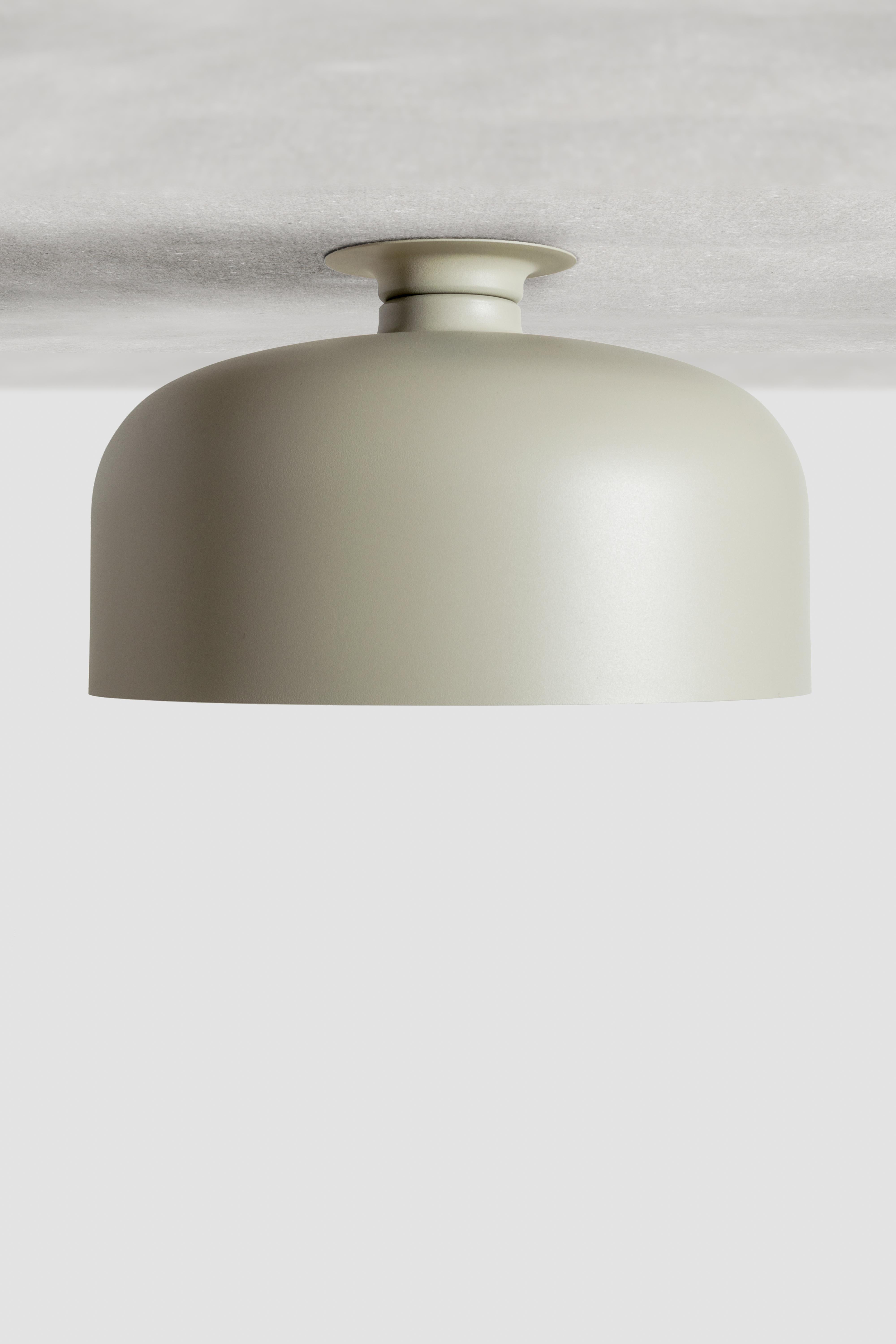 SPOTLIGHT VOLUMES, ceiling lamp / wall lamp
Design: Lukas Peet, Editor: ANDLight
UL Listed

Model shown: B

Inspired by spotlights, the Spotlight Volumes series is based on four unique shade profiles which combine in various ways. While designed