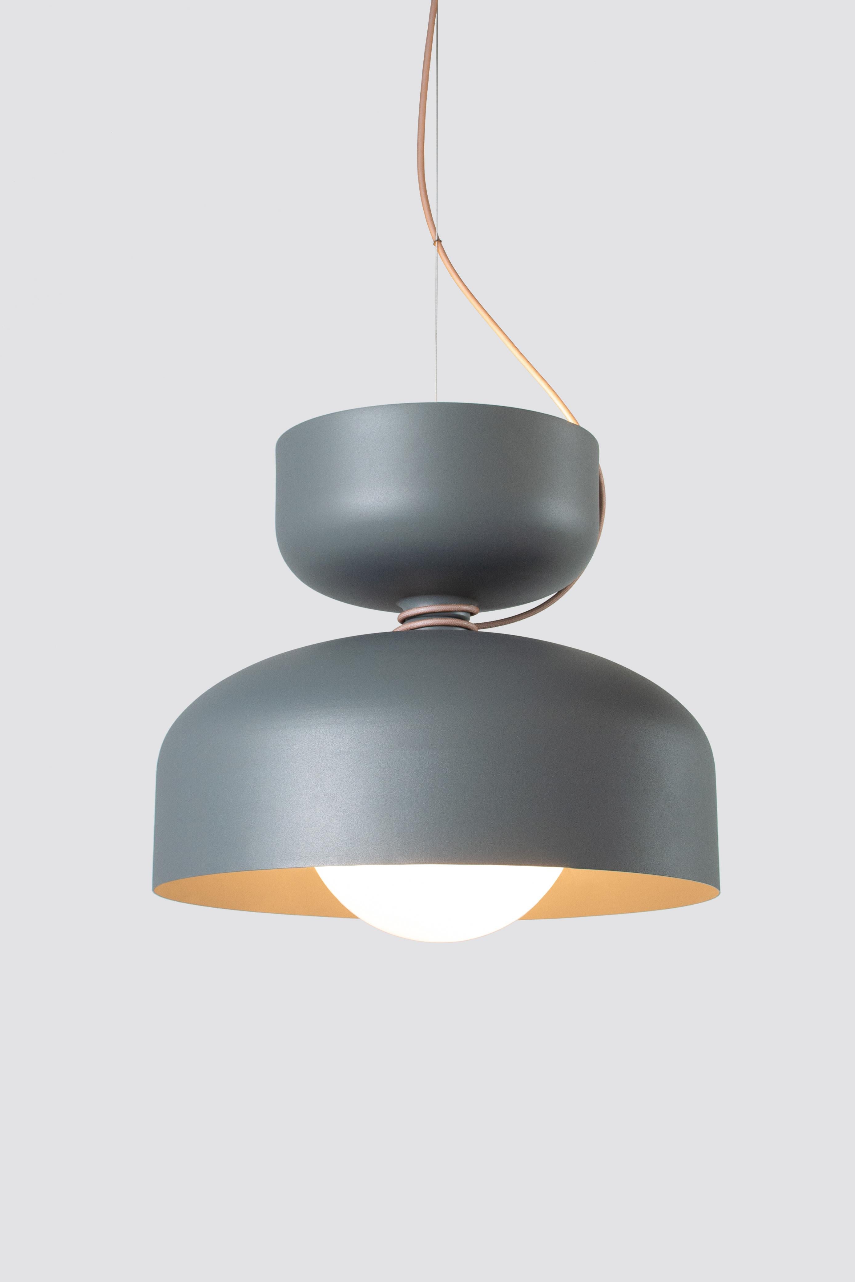 Volumes de lampe à suspension EA (vanilla) en vente 3