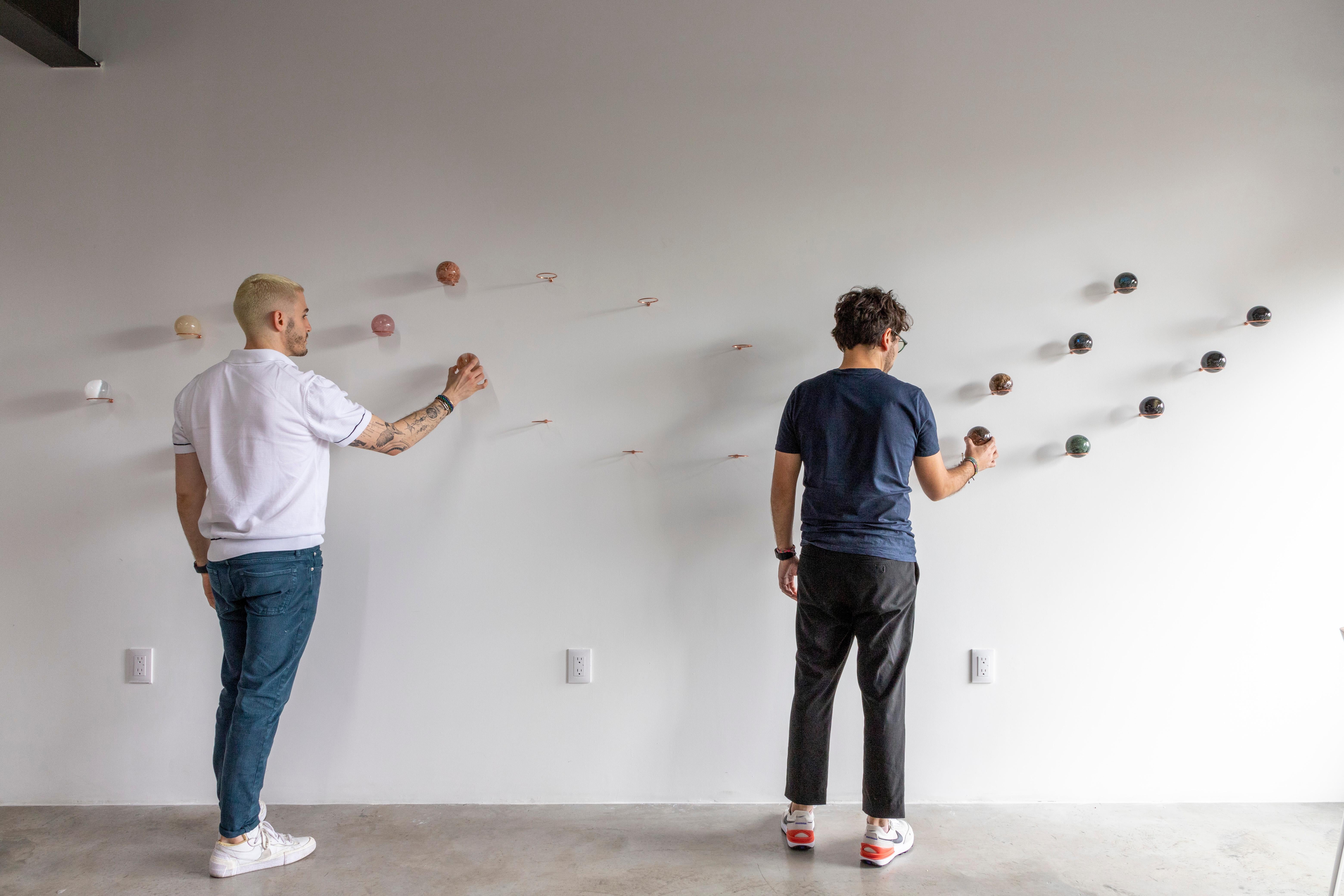 Galaxias en expansión XI - Sten Studio - Escultura mural con piedras naturales en venta 6