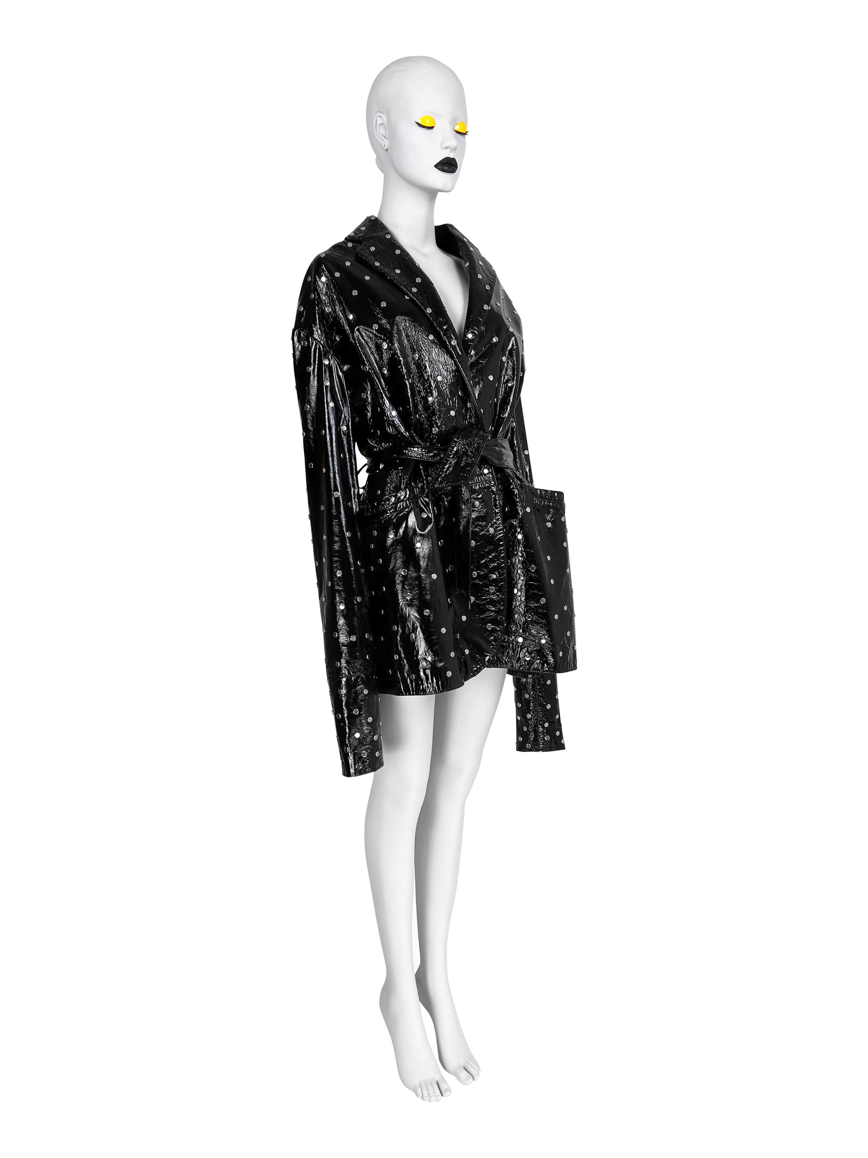  Spring 1991 Dolce & Gabbana Patent Leather Coat In Good Condition For Sale In Prague, CZ