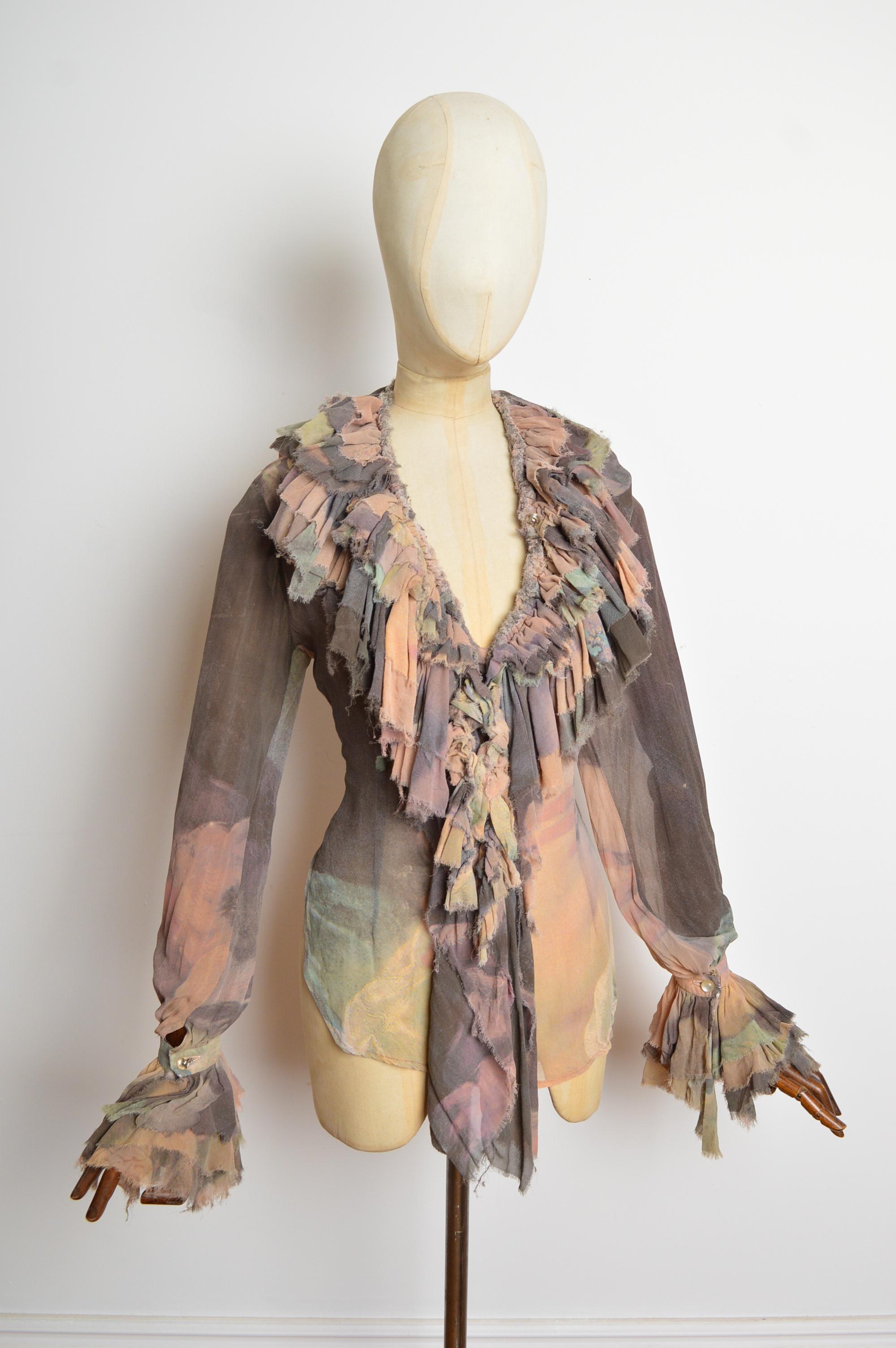 Frühjahr 1993 Vivienne Westwood Boucher Print Gerüschte Bauernbluse - Hemd (Braun) im Angebot