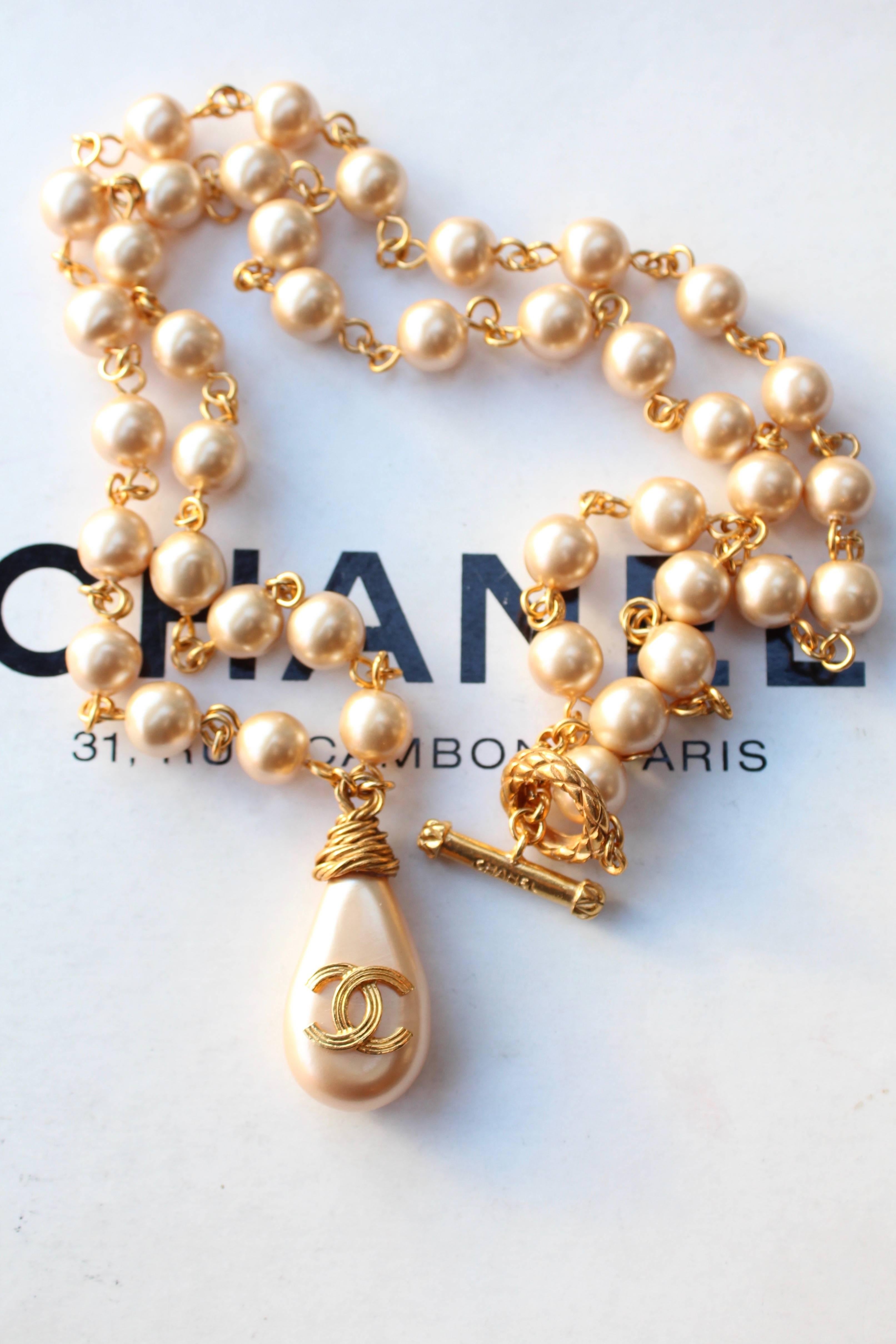 Women's Spring 1994 Chanel pearly beads long necklace with “calisson” shaped pendant
