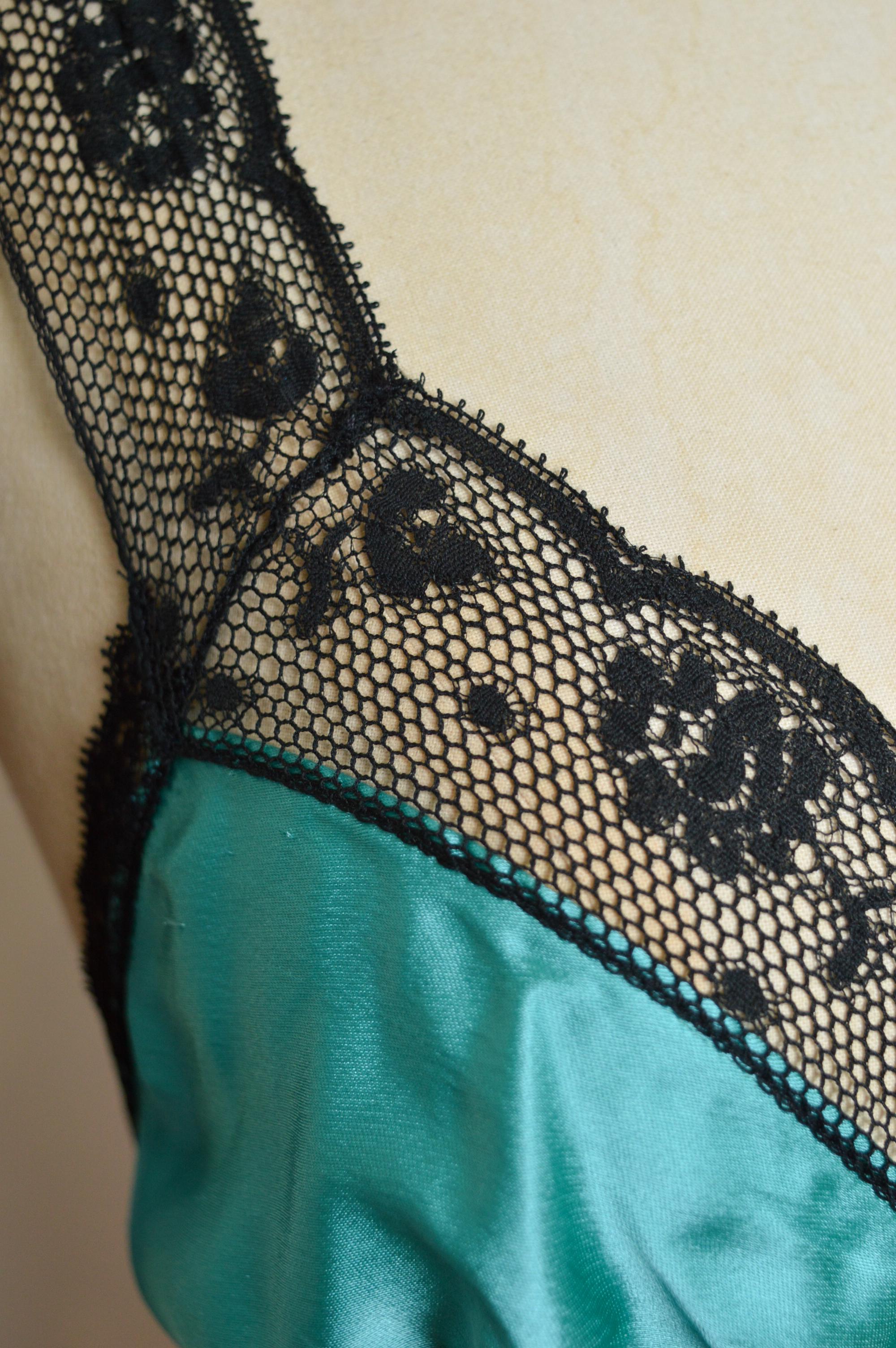Spring 1995 Dolce & Gabbana Turquoise Satin & Black Lace Camisole Bra / Crop Top For Sale 3