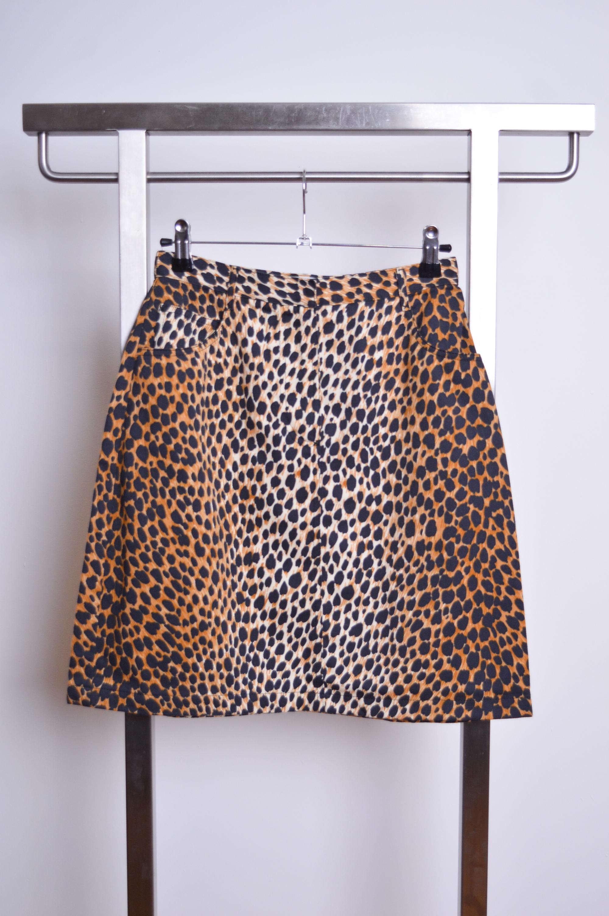 Beige Spring 1996 Dolce & Gabbana High Waisted Cheetah Animal Print Mini Skirt For Sale