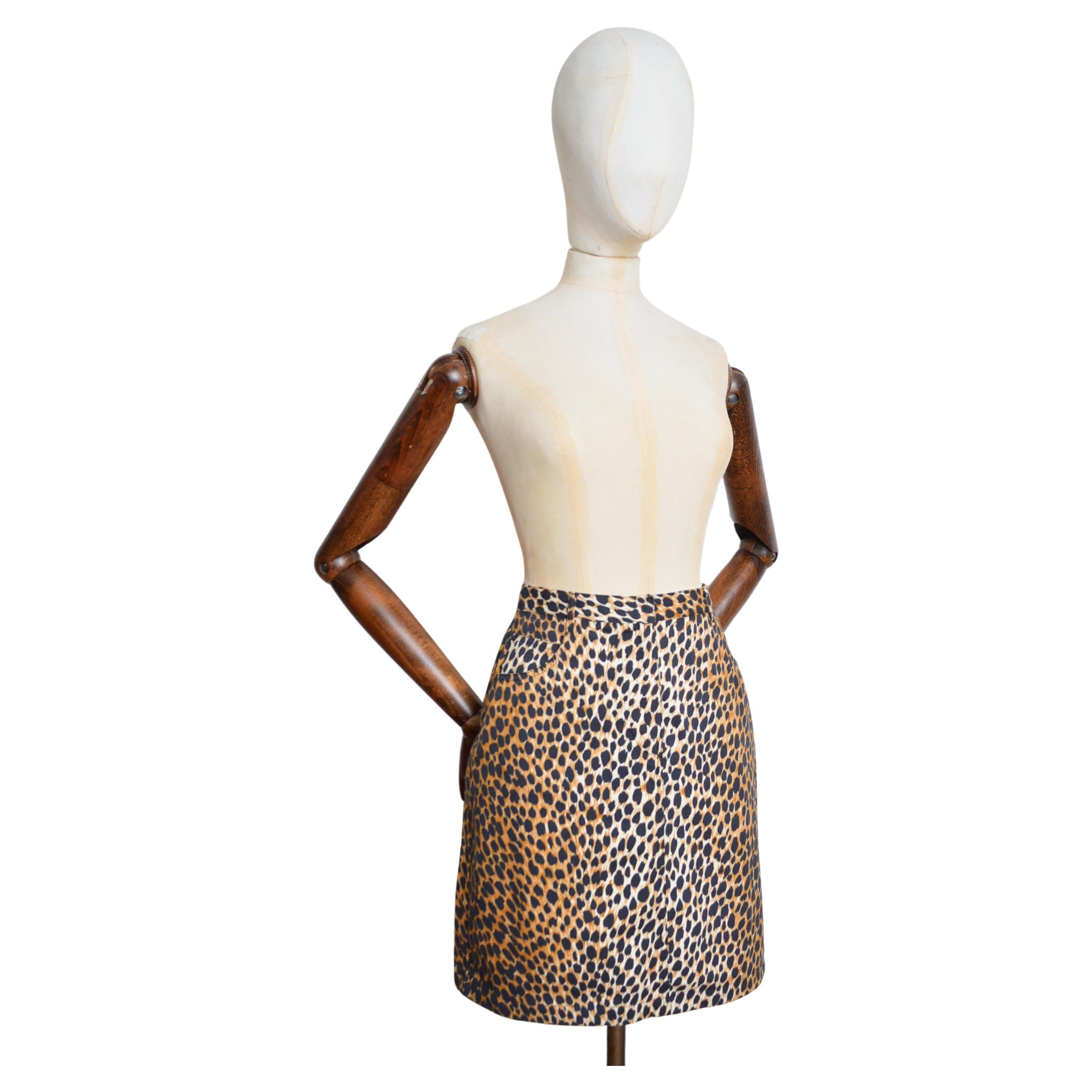 Spring 1996 Dolce & Gabbana High Waisted Cheetah Animal Print Mini Skirt For Sale
