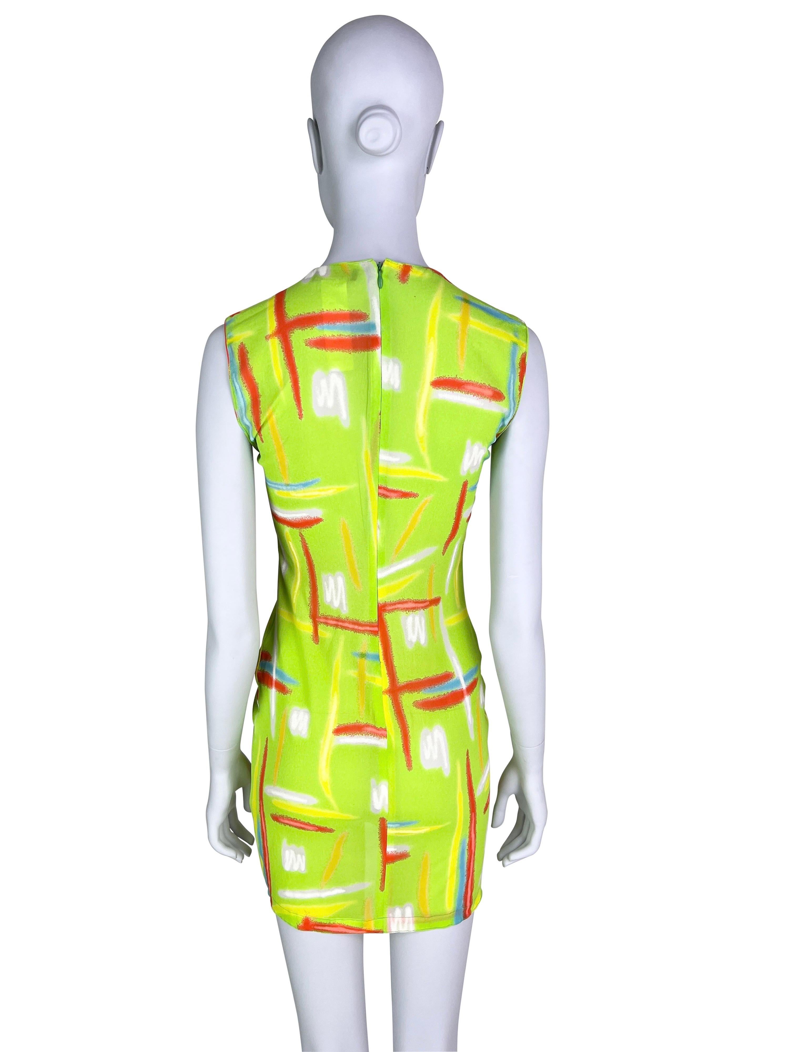 Women's Spring 1996 Gianni Versace Couture Neon Green Highlighter Print Silk Dress For Sale