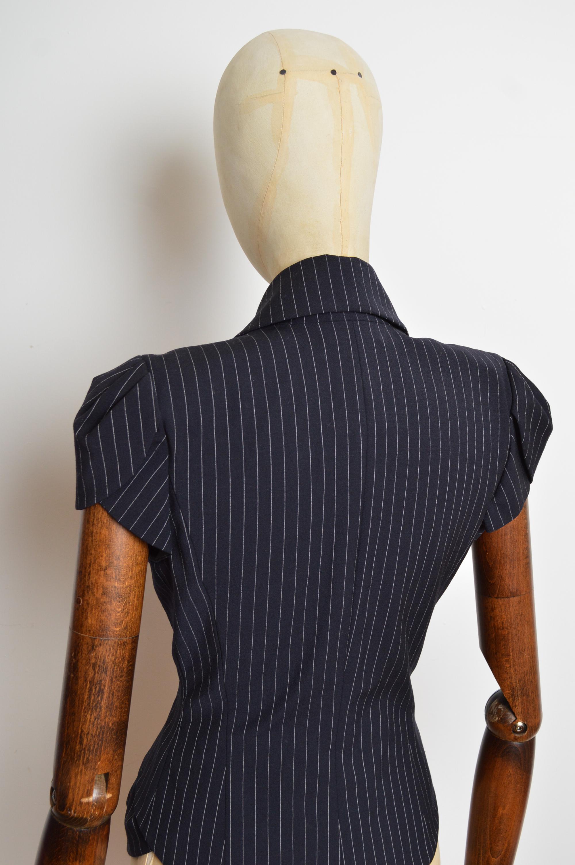 Spring 1999 John Galliano tailored pinstriped short sleeve fitted Blazer Jacket For Sale 4