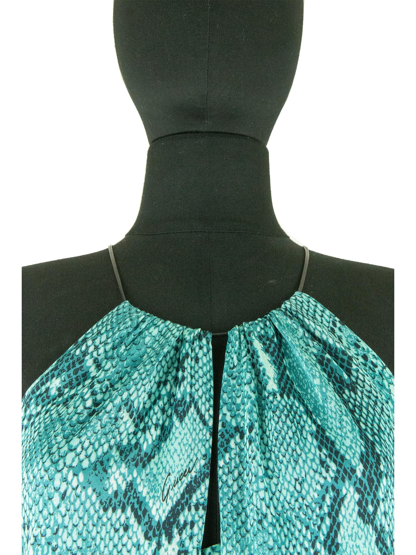 Spring 2000 Gucci by Tom Ford Kleid mit grünem, türkisfarbenem und schwarzem Schlangenhautdruck im Angebot 2