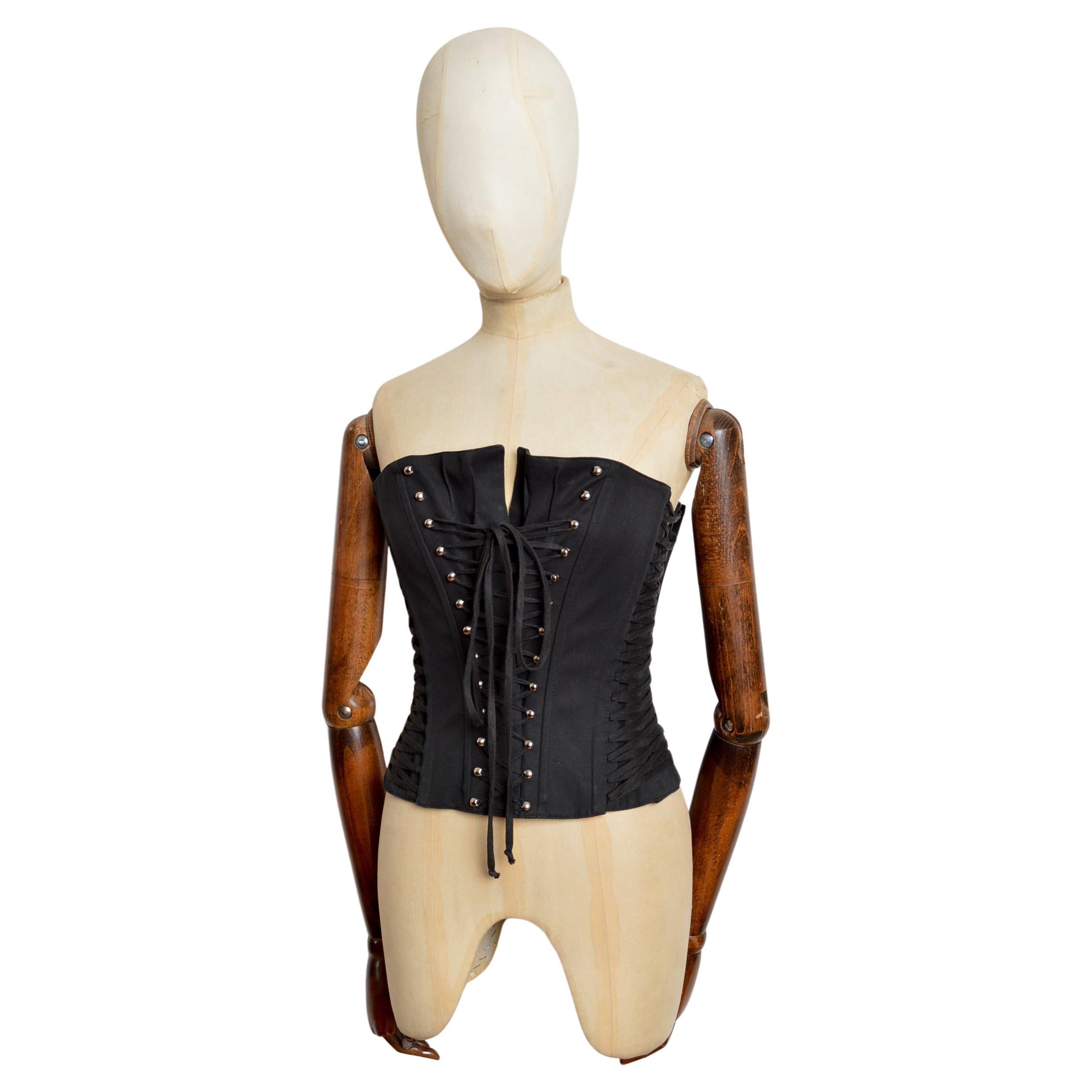 Primavera 2002 Pasarela Dolce 
Gabbana Bustier negro de encaje - Corsé en venta