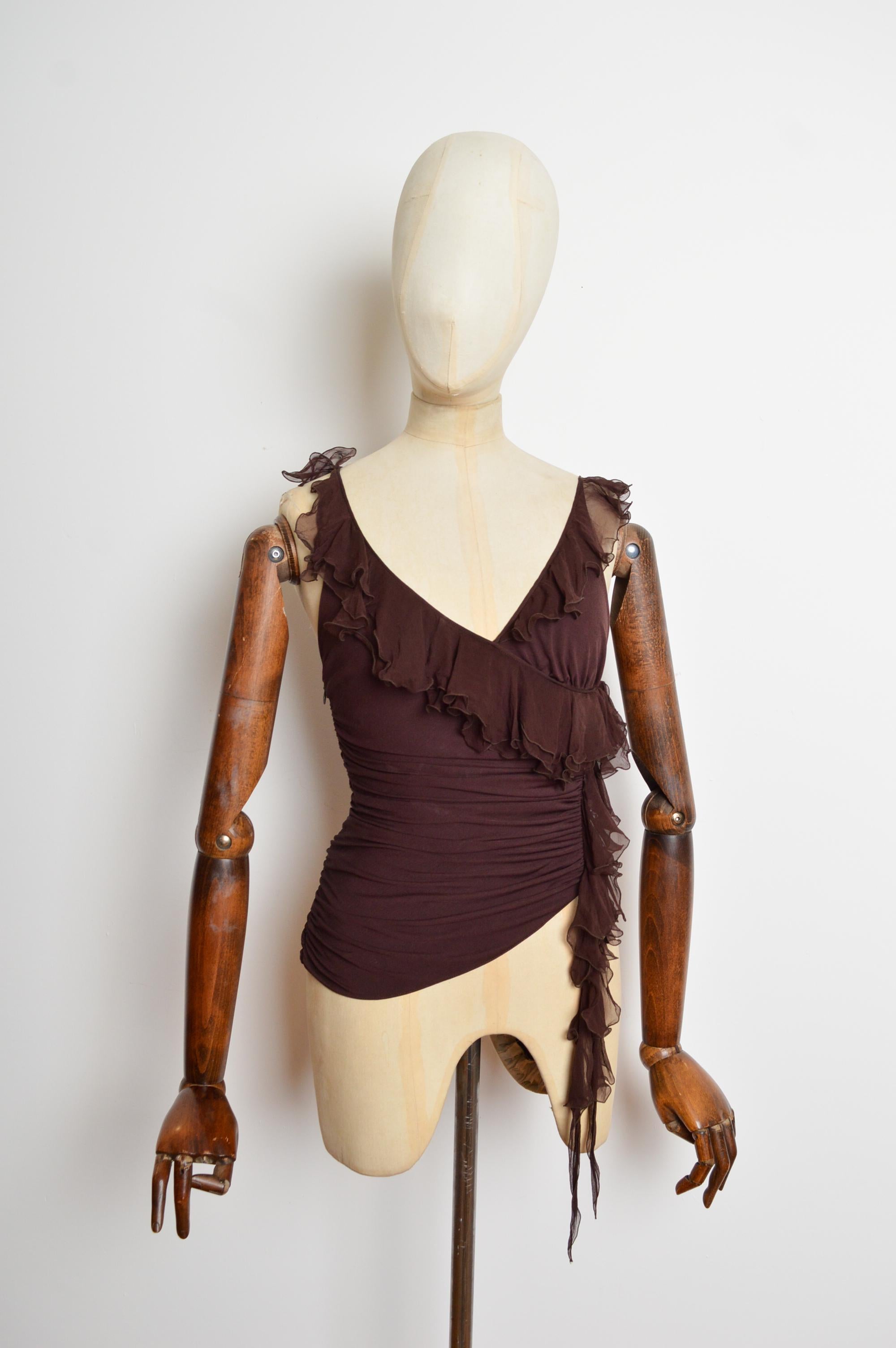 Chemisier à volants en soie marron chocolat Emanuel Ungaro printemps 2003 - Top en vente 6