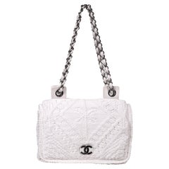 Spring 2004 CHANEL by Karl Lagerfeld Runway White Crochet Knit Shoulder Bag