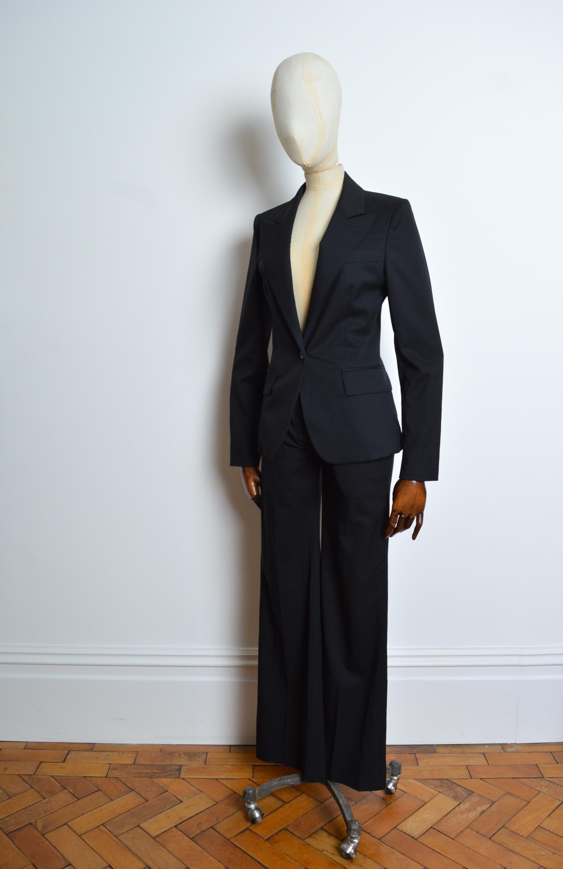 Spring 2004 Yves Saint Laurent by Tom Ford Black 2 piece Suit Blazer & Pants 7