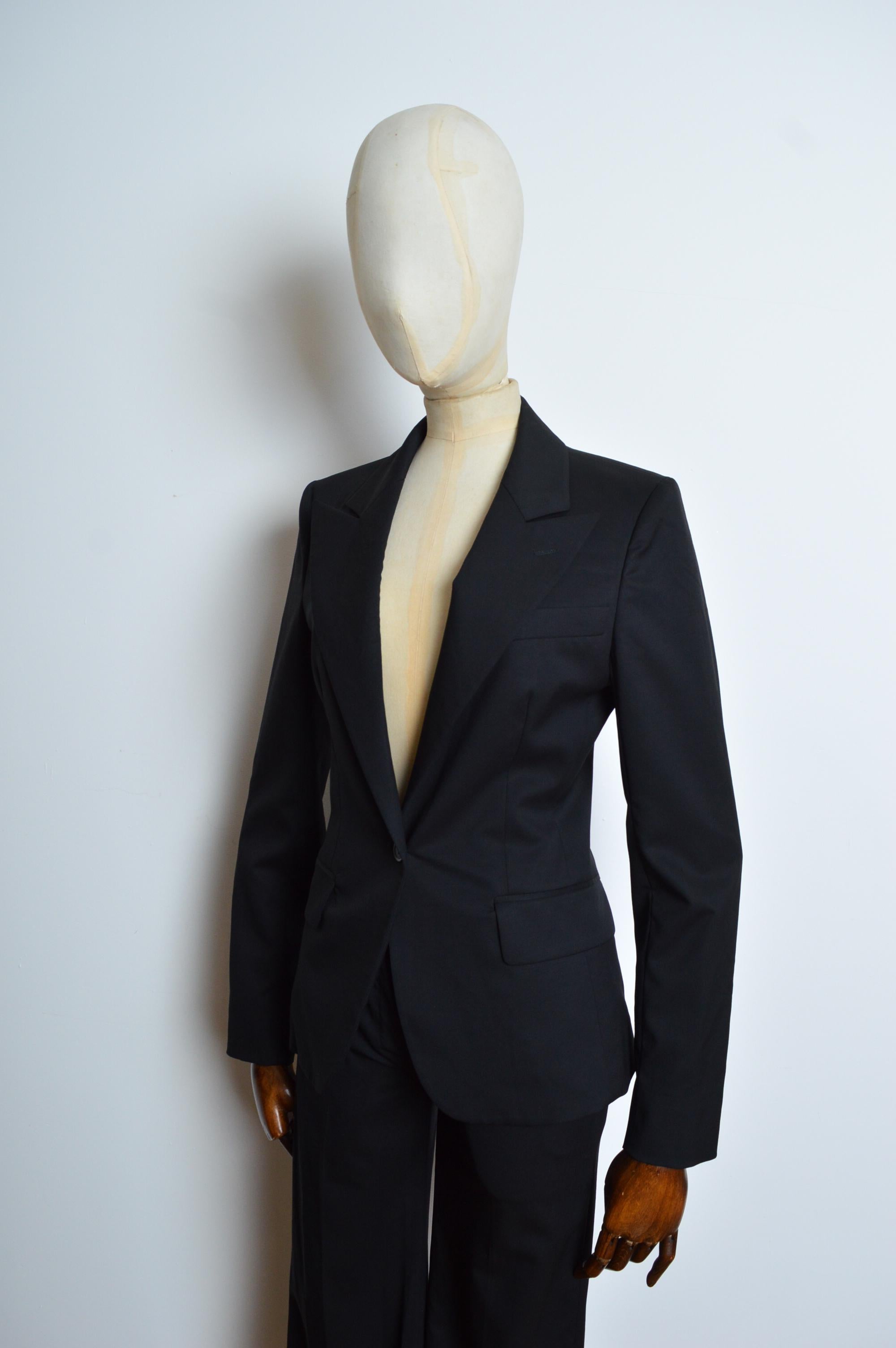Spring 2004 Yves Saint Laurent by Tom Ford Black 2 piece Suit Blazer & Pants 9