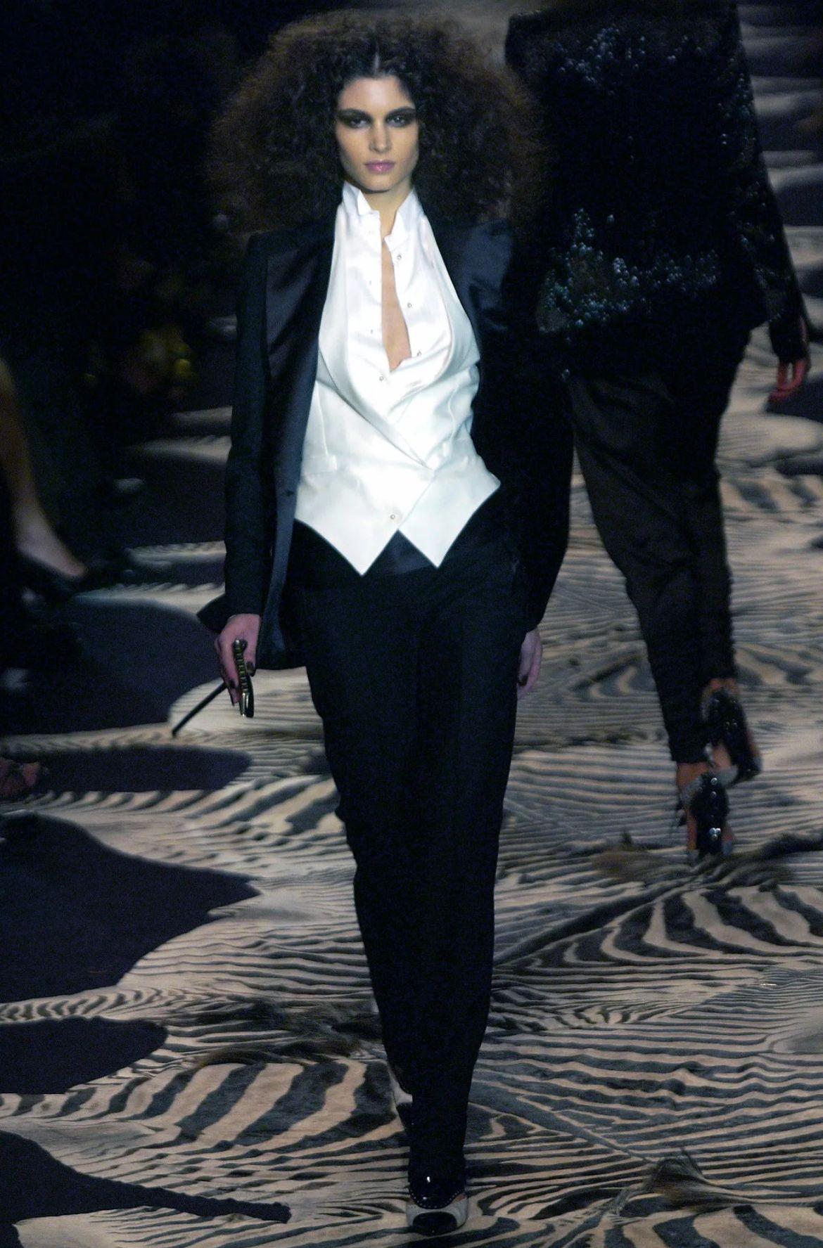 Spring 2004 Yves Saint Laurent by Tom Ford Black 2 piece Suit Blazer & Pants 5