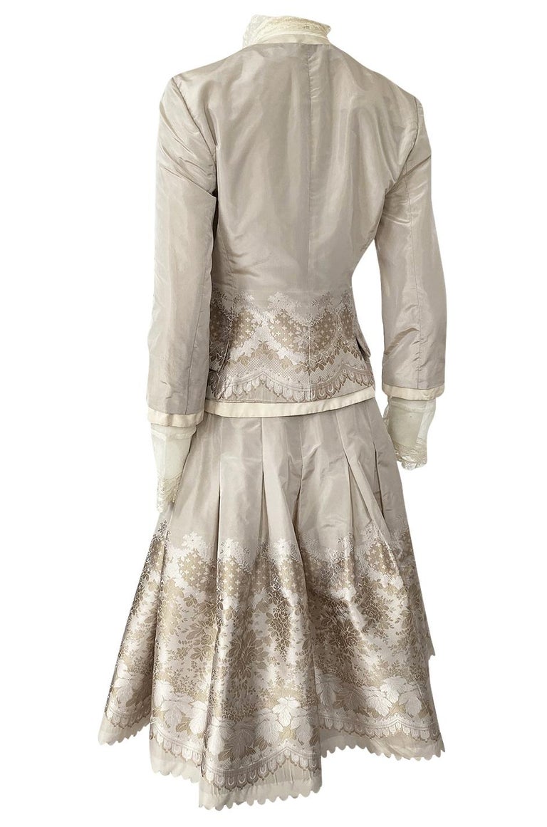 spring-2005-alexander-mcqueen-it-s-only-a-game-runway-skirt-and