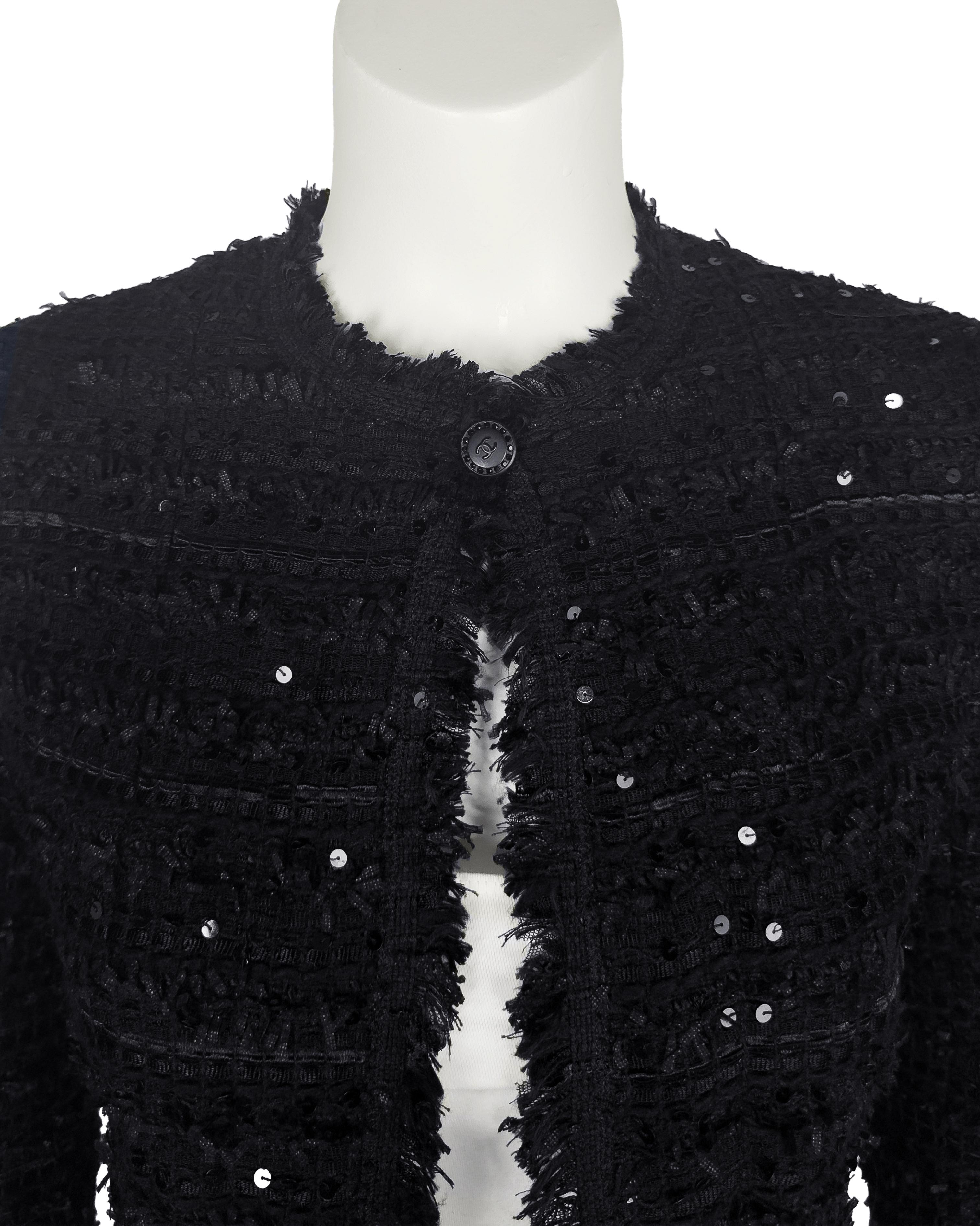 De las mujeres Chanel Primavera 2005 Chaqueta negra de tweed y lentejuelas en venta