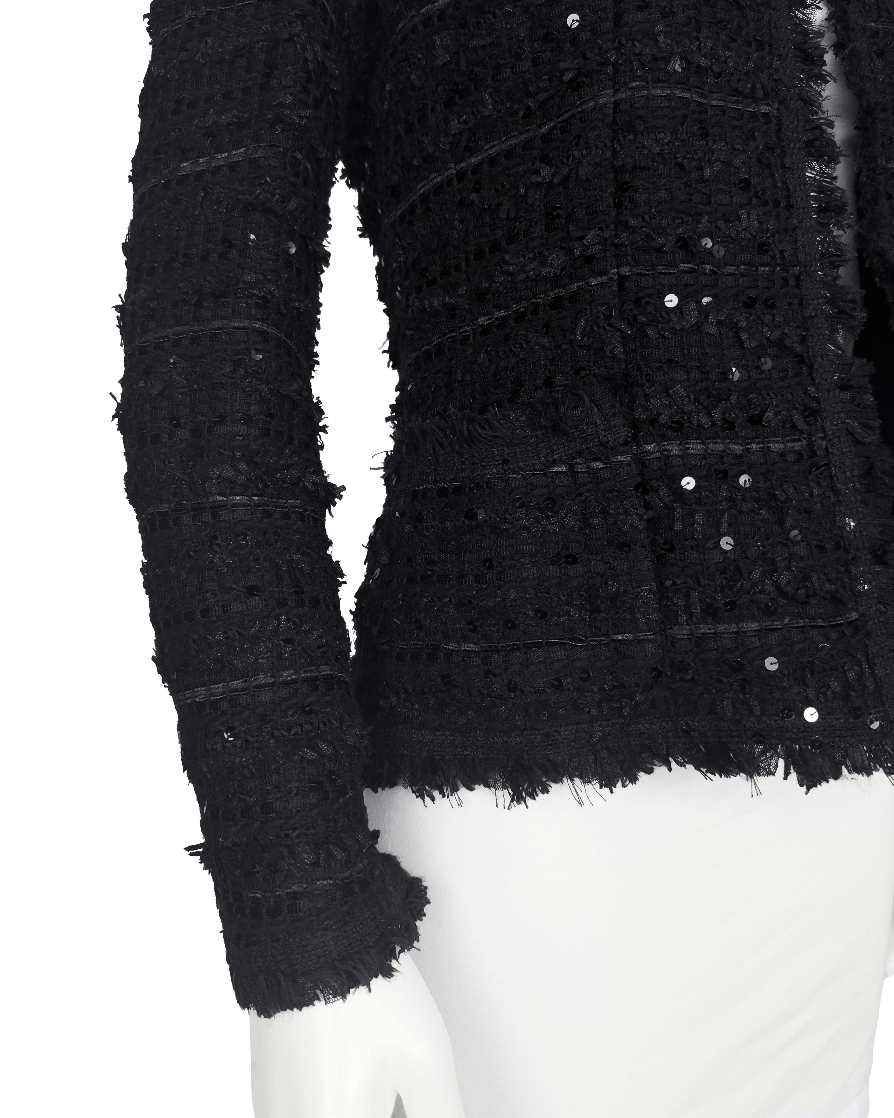 Chanel Primavera 2005 Chaqueta negra de tweed y lentejuelas en venta 1