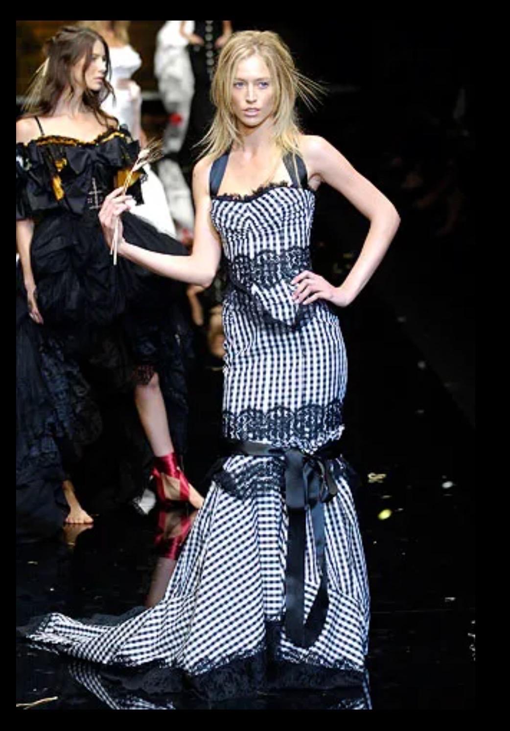 Spring 2006 Dolce & Gabbana gingham gown In Excellent Condition In Austin, TX