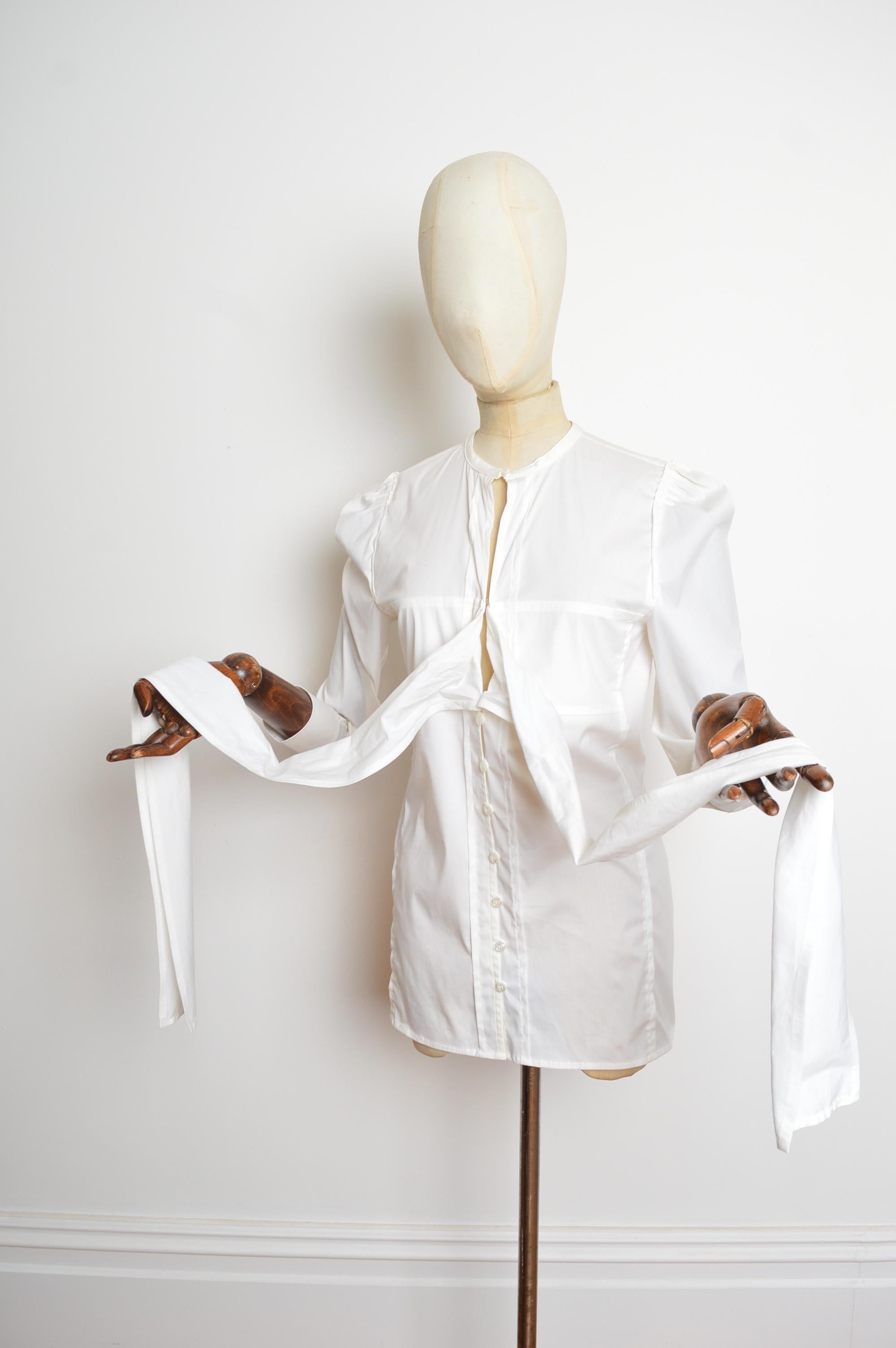 Primavera 2006 Yves Saint Laurent by Stefano Pilati Camisa de vestir blanca con pajarita en venta 8