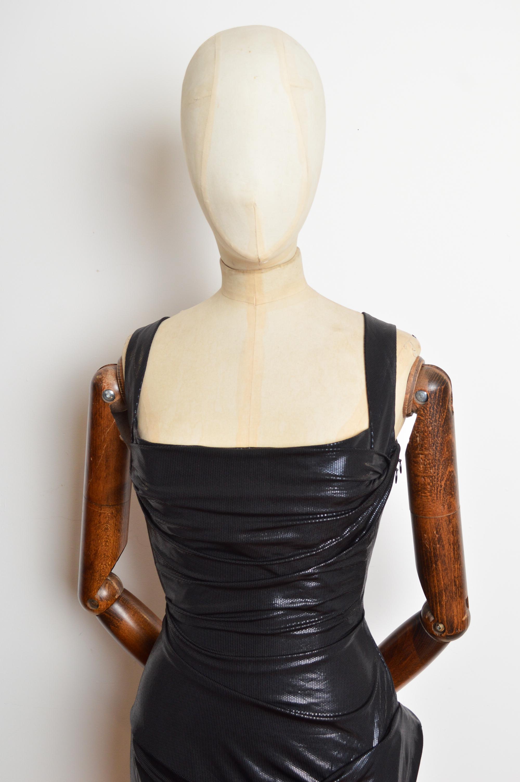 Printemps 2010 - Vivienne Westwood - Robe de cocktail à corset Wet Look noir brillant Bon état - En vente à Sheffield, GB