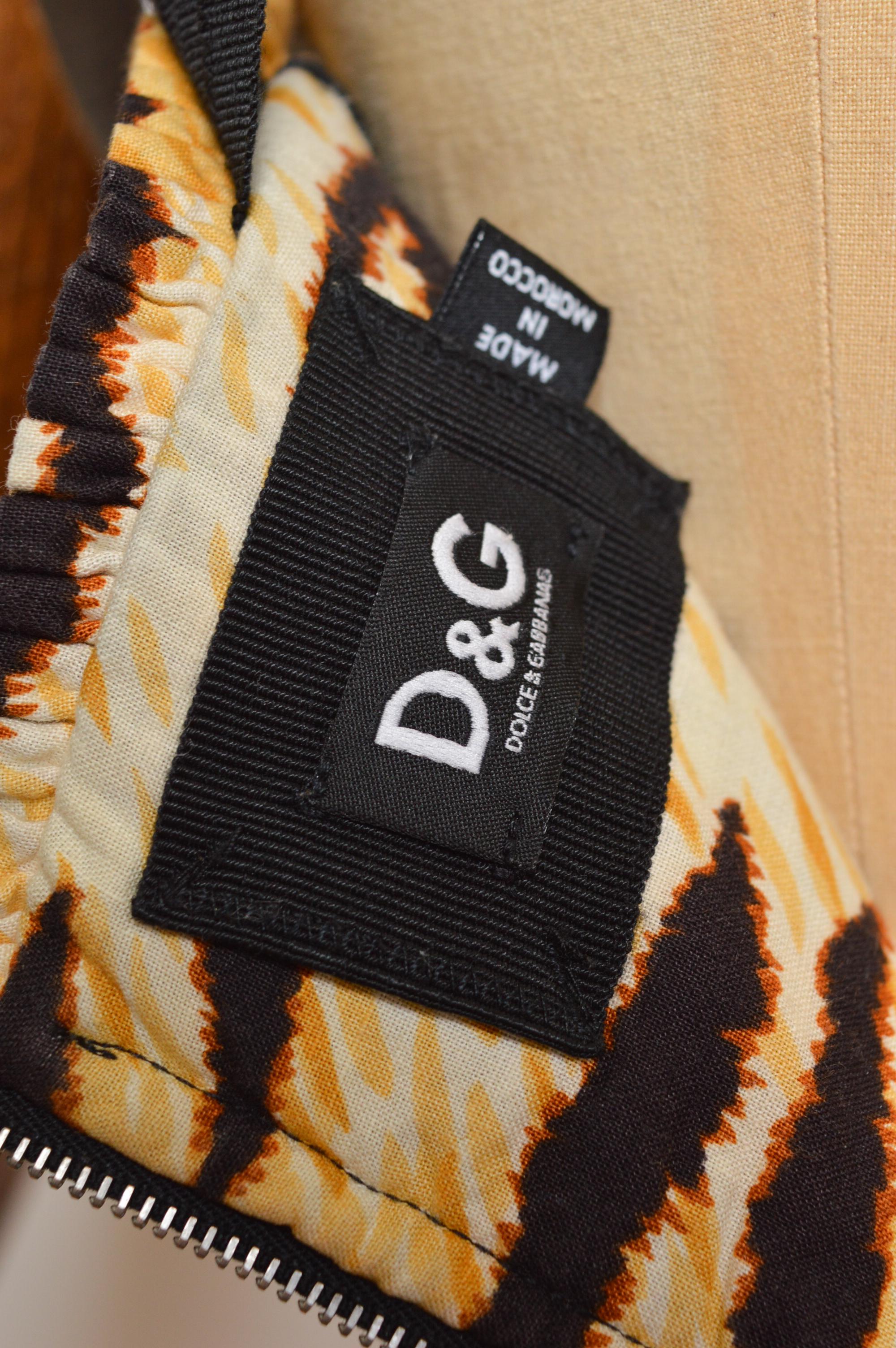 Printemps 2011 Dolce & Gabbana - Robe de cocktail froncée à imprimé tigre et animaux en vente 7