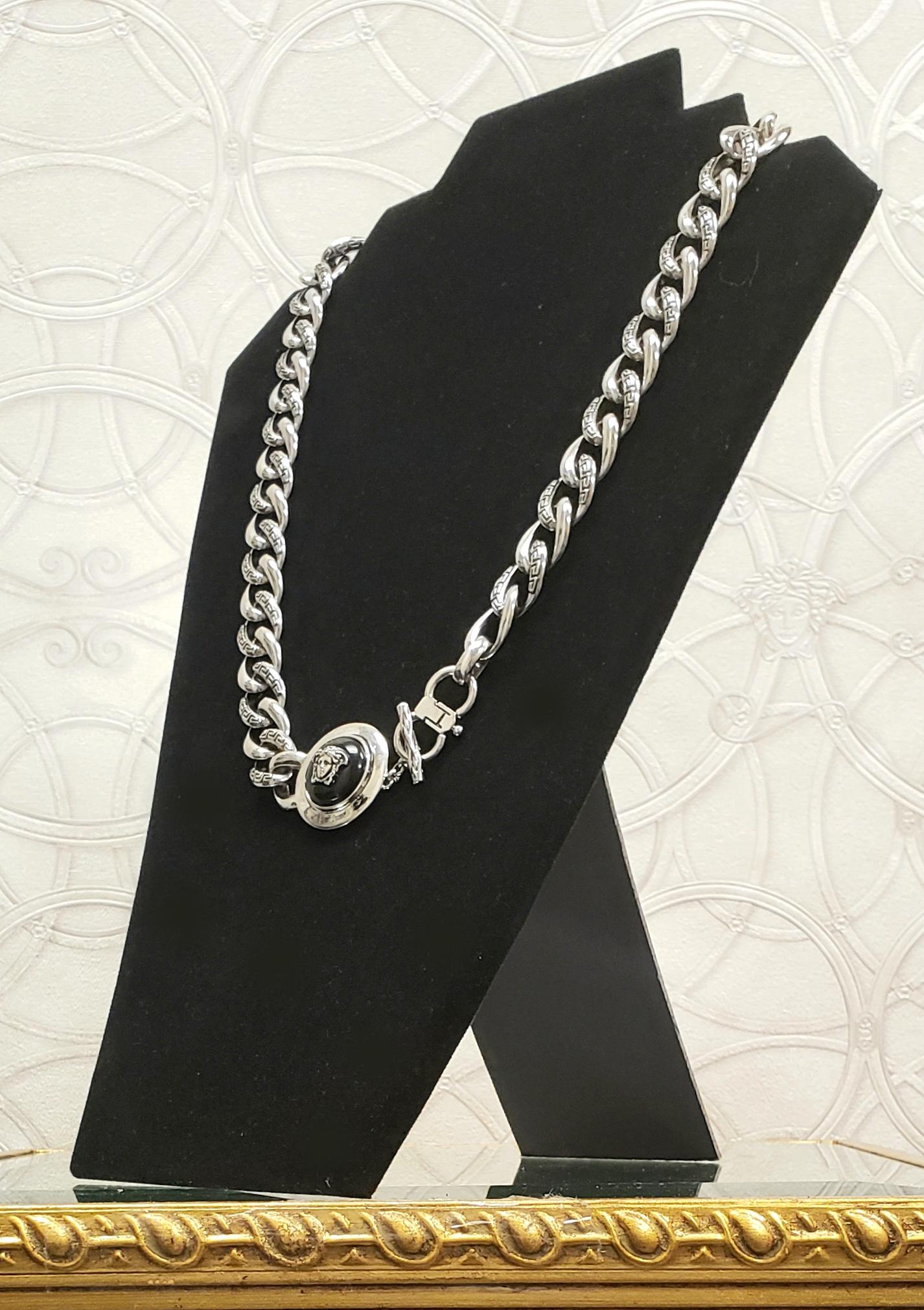 Women's or Men's Spring 2011 L# 33 NEW VERSACE SILVER TONE METAL NECKLACE and BRACELET
