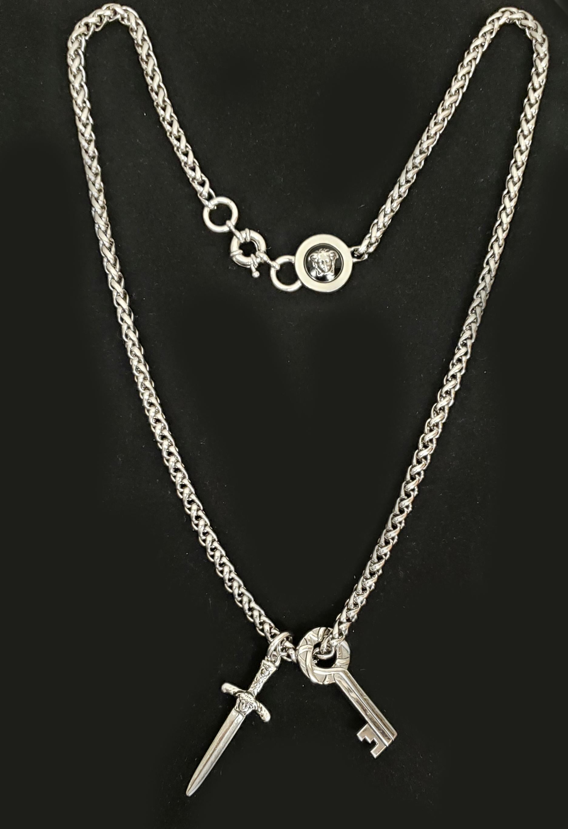 Spring 2011 L# 43 NEW VERSACE SILVER TONE KEY and DAGGER METAL CHAIN 2
