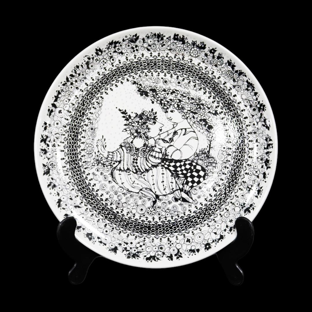Spring Bjorn Wiinblad Four Seasons Plate For Nymølle  In Good Condition For Sale In Vienna, AT